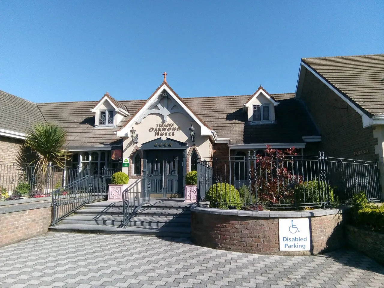 Treacys Oakwood Hotel Shannon