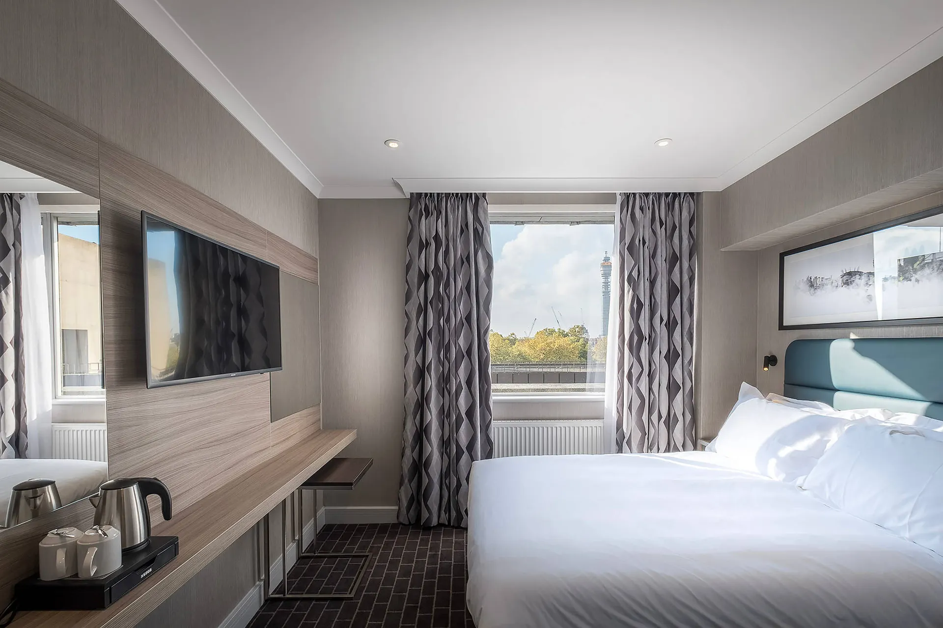 Hotel City Sleeper at Royal National Hotel