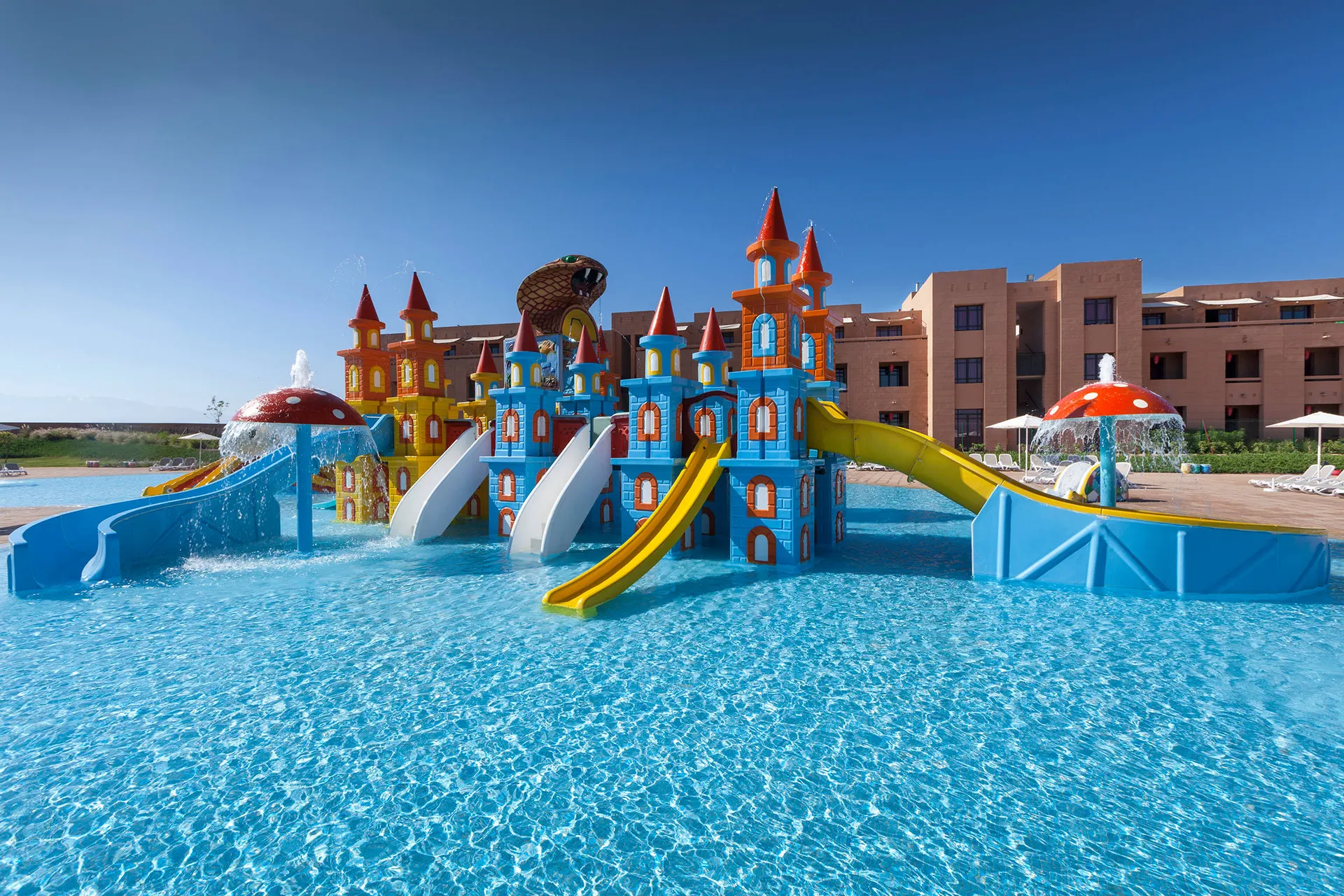 Hotel Aqua Mirage Club