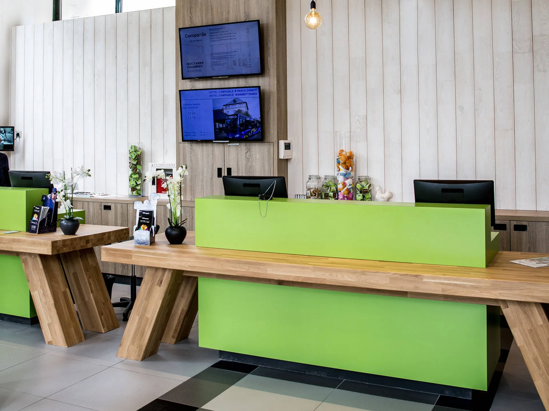 Hotel Campanile Val de France