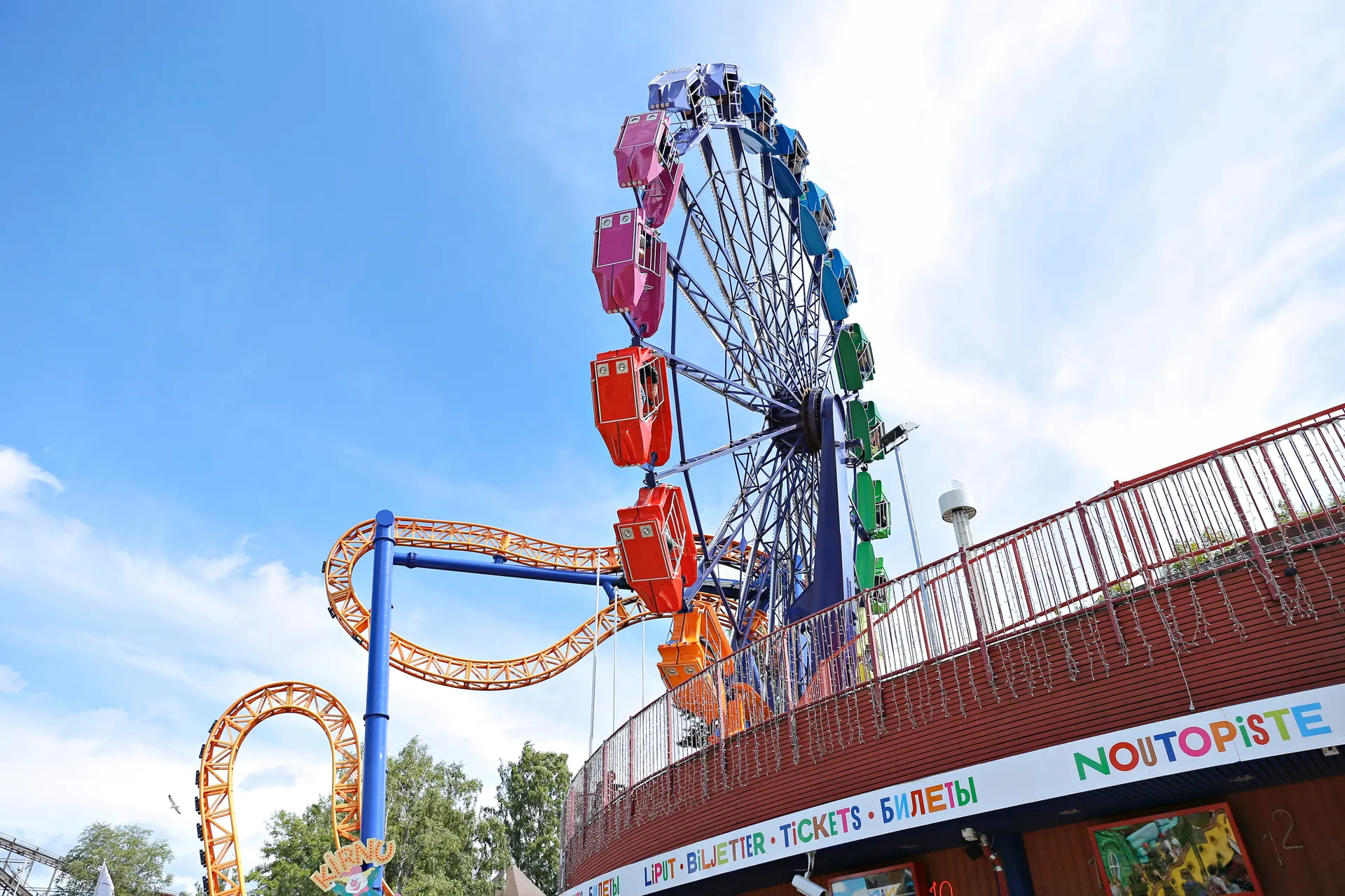 Stedentrip Helsinki, Linnanmäki Amusement Park, Helsinki, Finland | de Jong Intra Vakanties