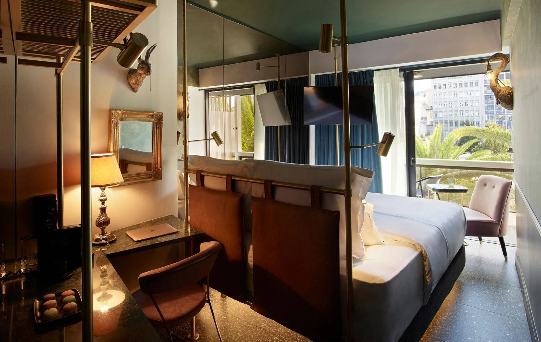 Skylark, Aluma Hotel & Resort