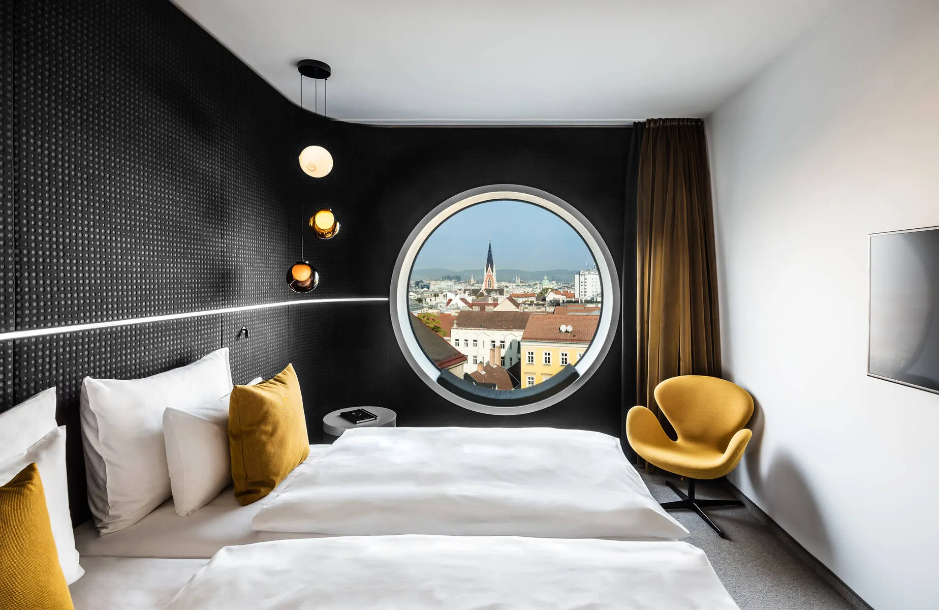 Online bestellen: Hotel MOOONS Vienna