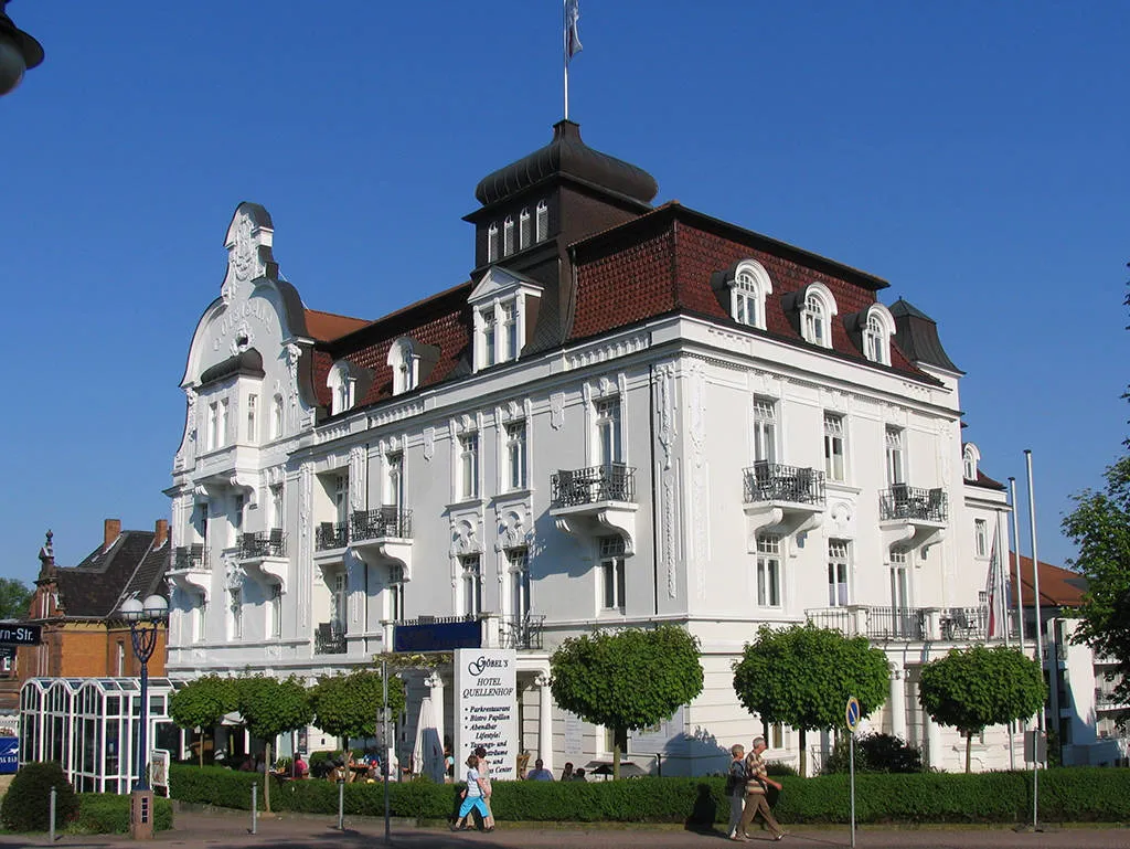 Online bestellen: Göbel's Hotel Quellenhof