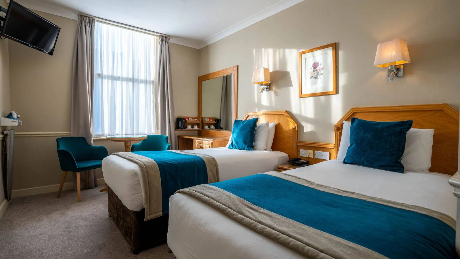 Online bestellen: Hotel Harcourt