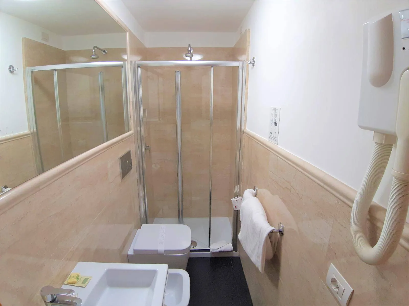 Voorbeeld badkamer