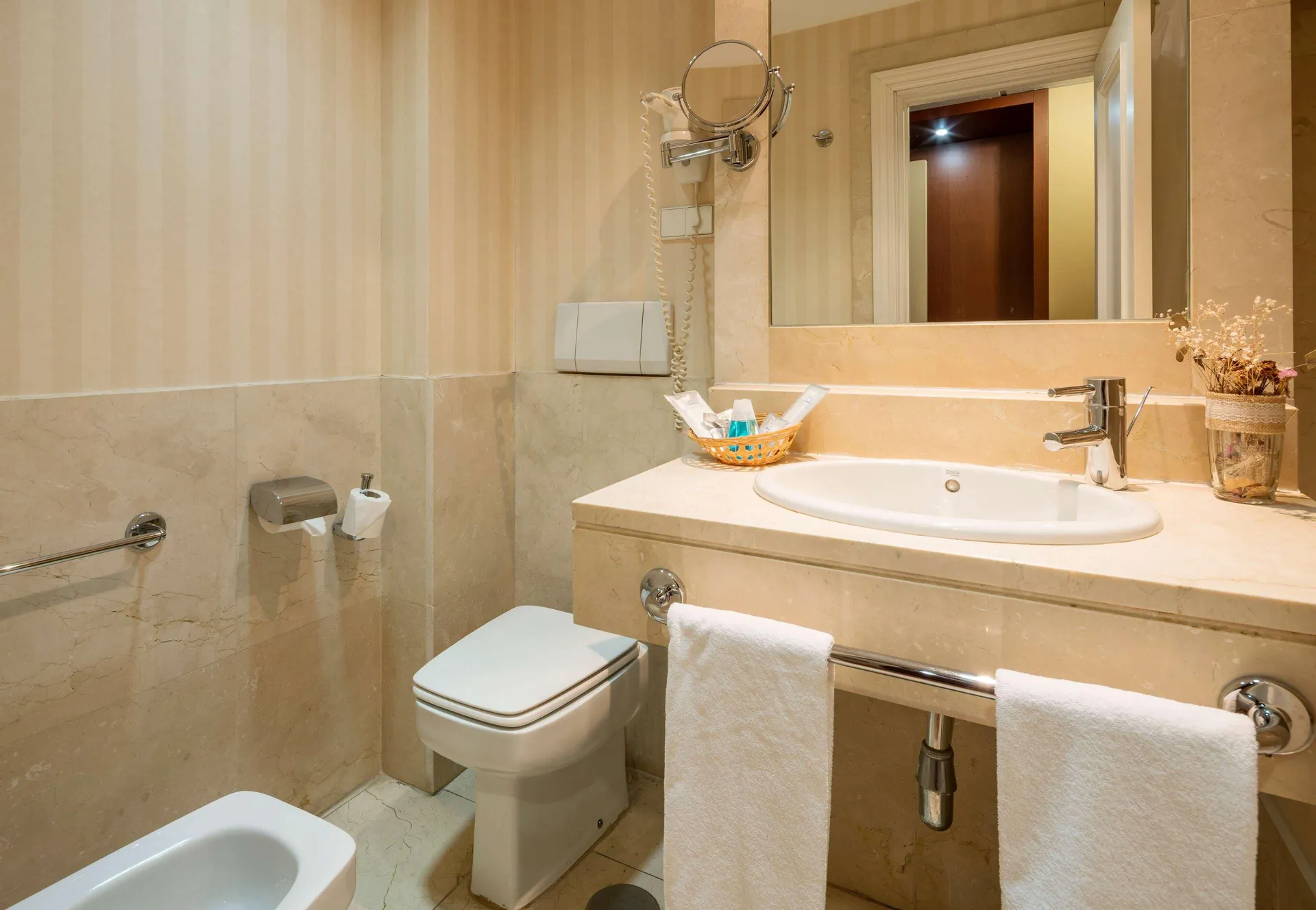 Hotel ILUNION Alcora Sevilla afbeelding 4