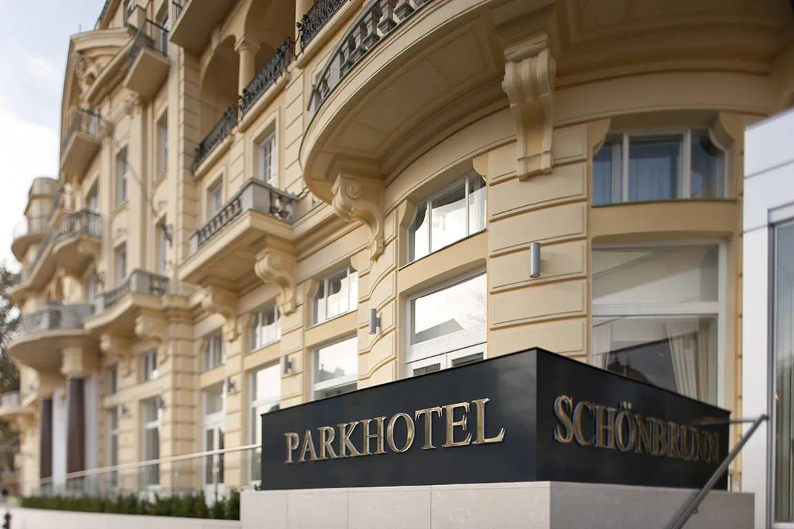 Online bestellen: Parkhotel Schönbrunn