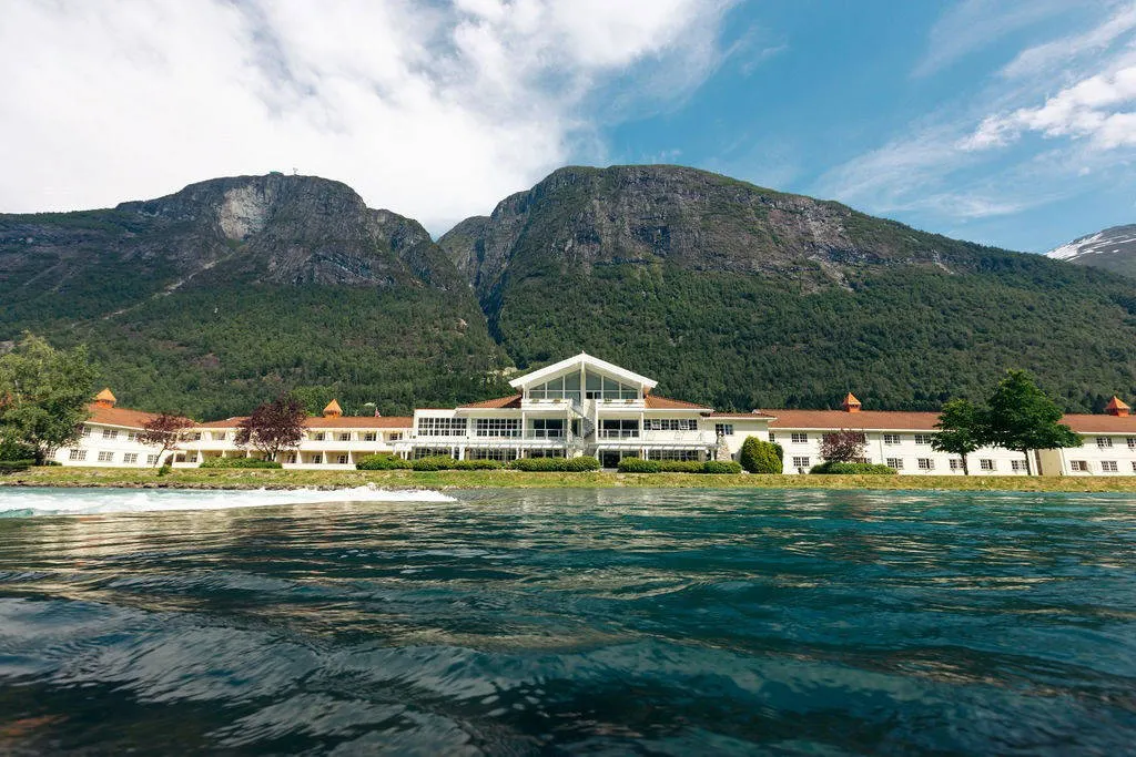 Hotel Loenfjord