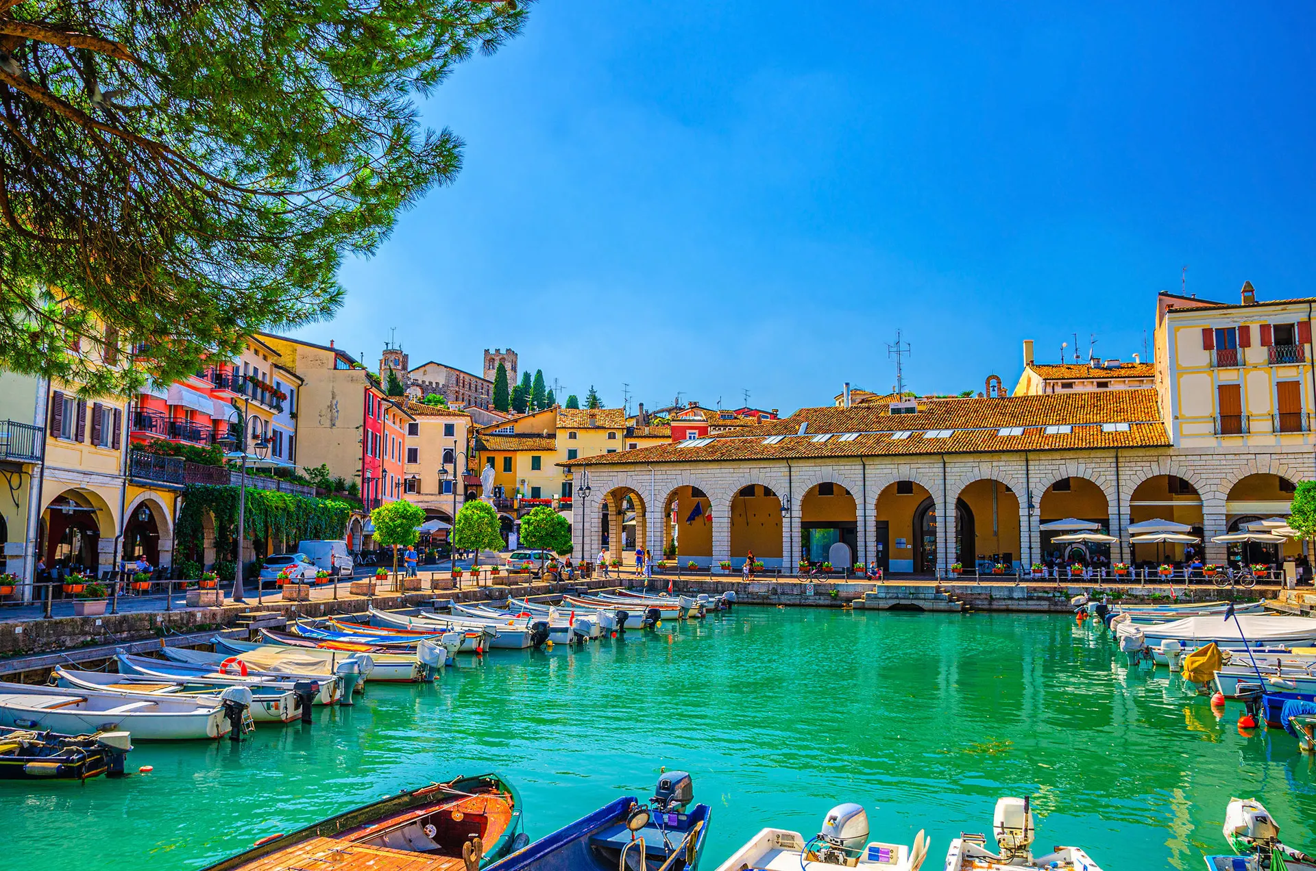 Online bestellen: Ontdek Garda en Verona vanuit Ponti sul Mincio