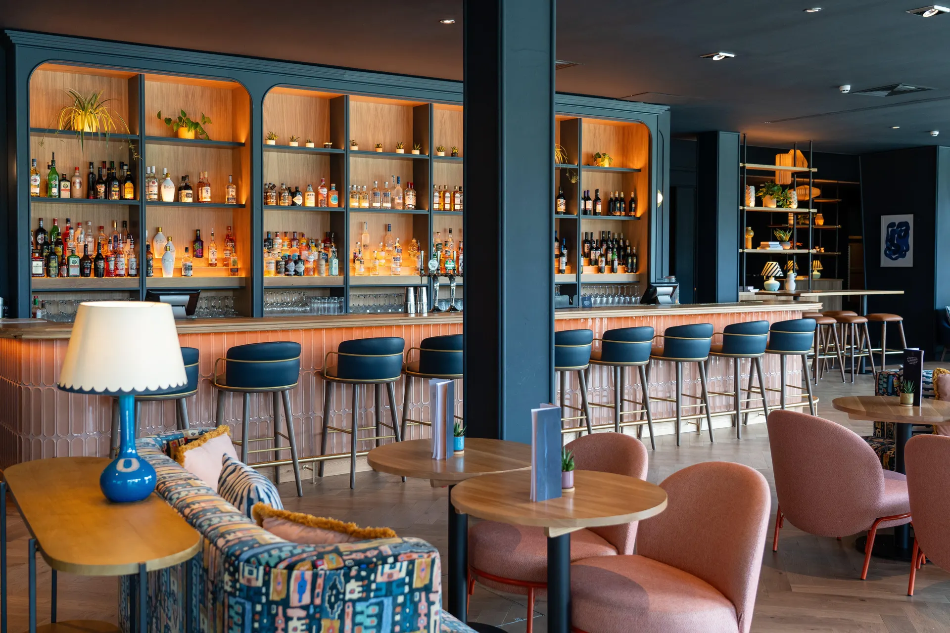 Bar