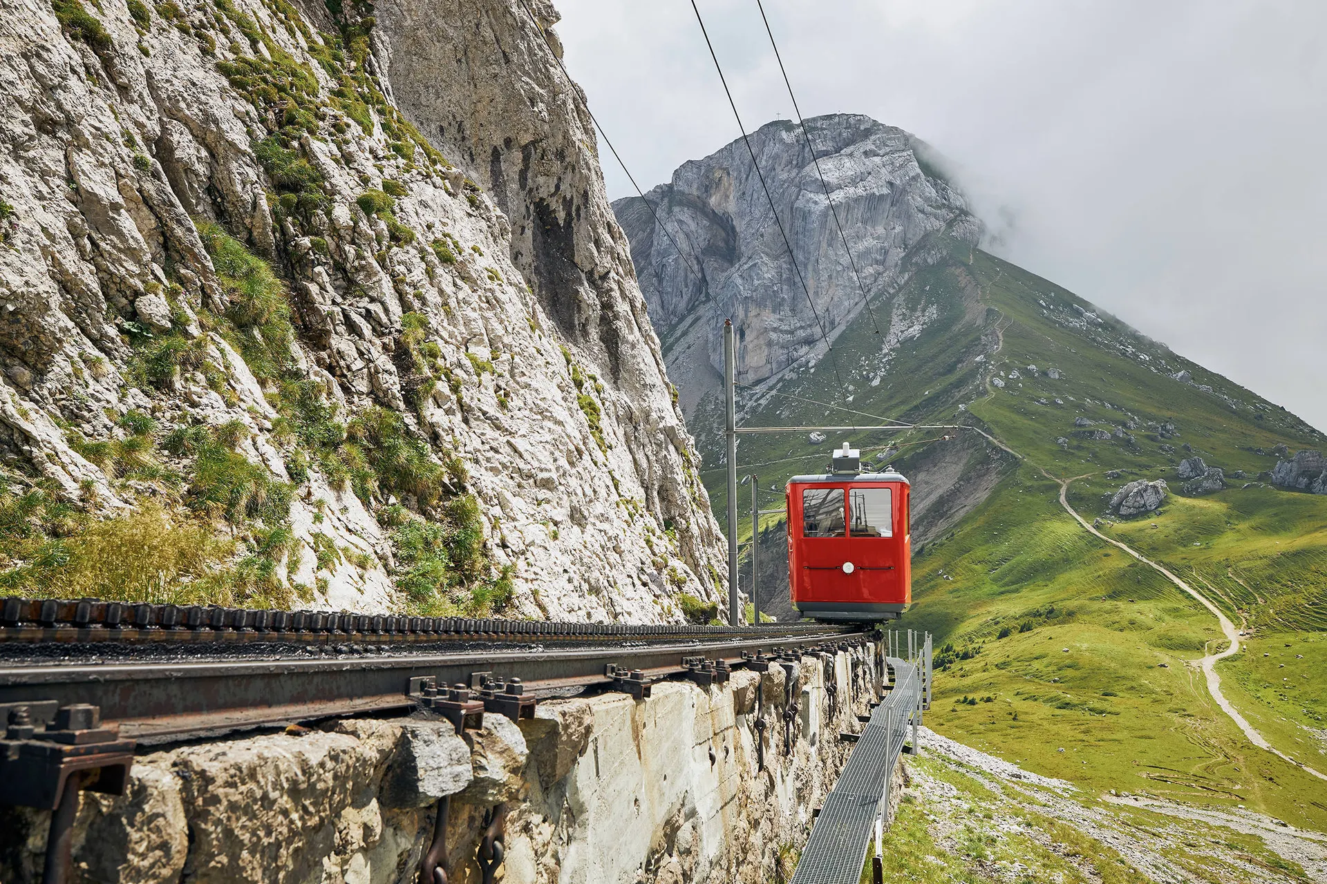 Online bestellen: 12-daagse rondreis per trein Glacier, Gotthard en Bernina Express