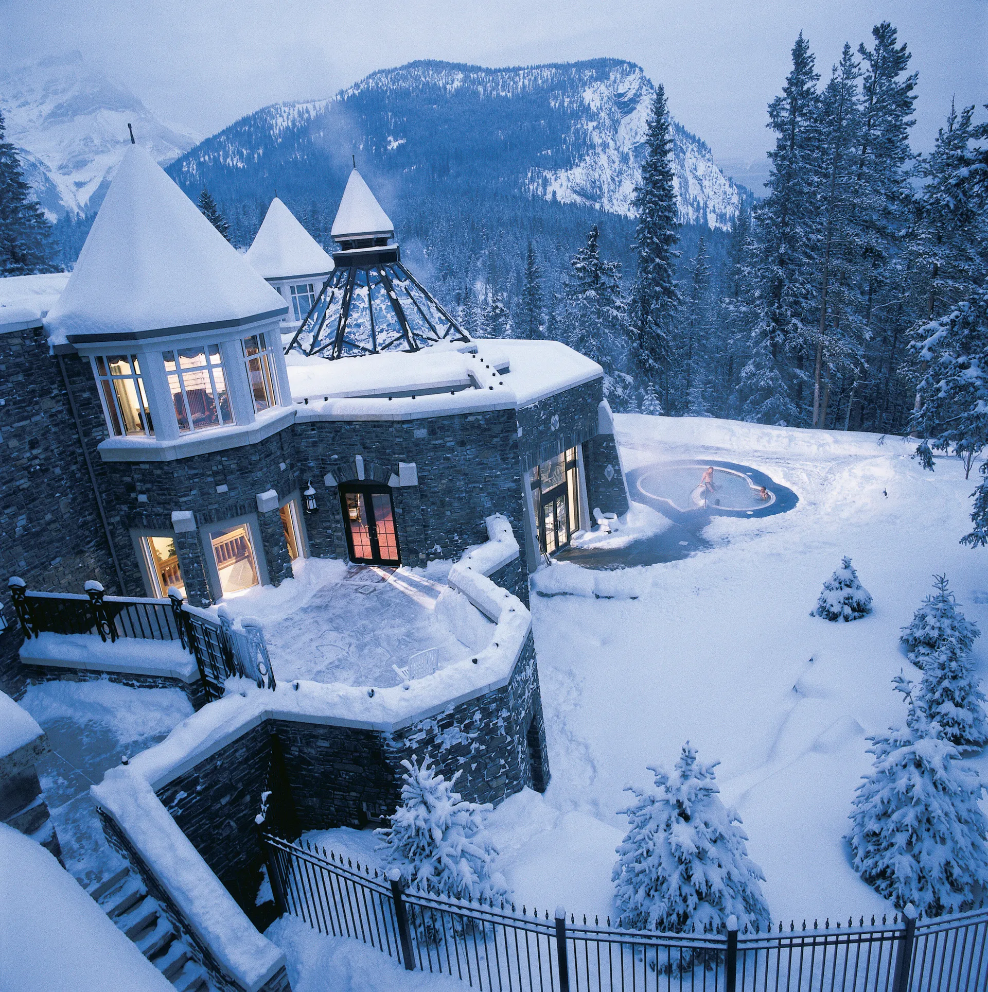 Fairmont Banff Springs.