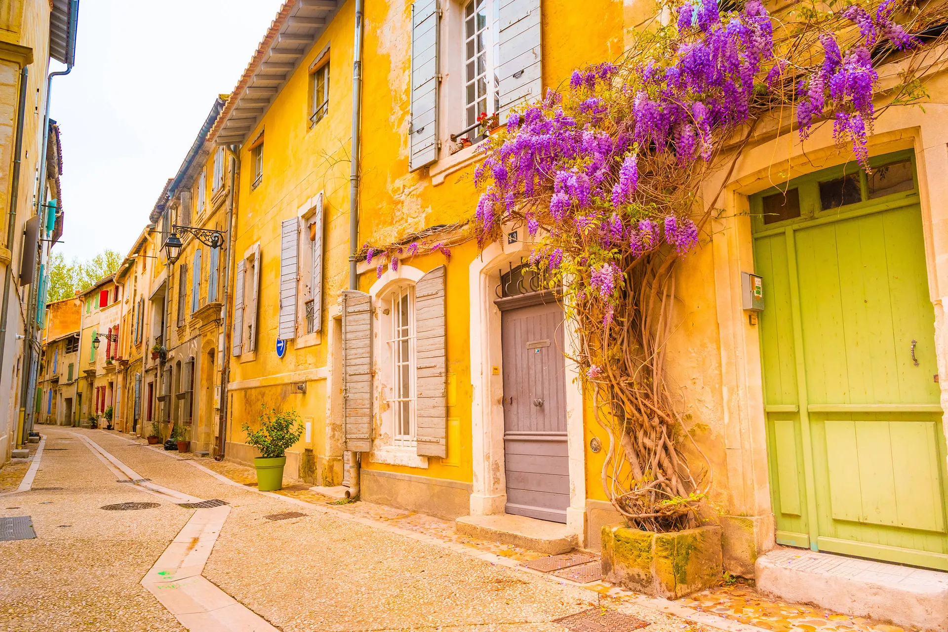 Arles