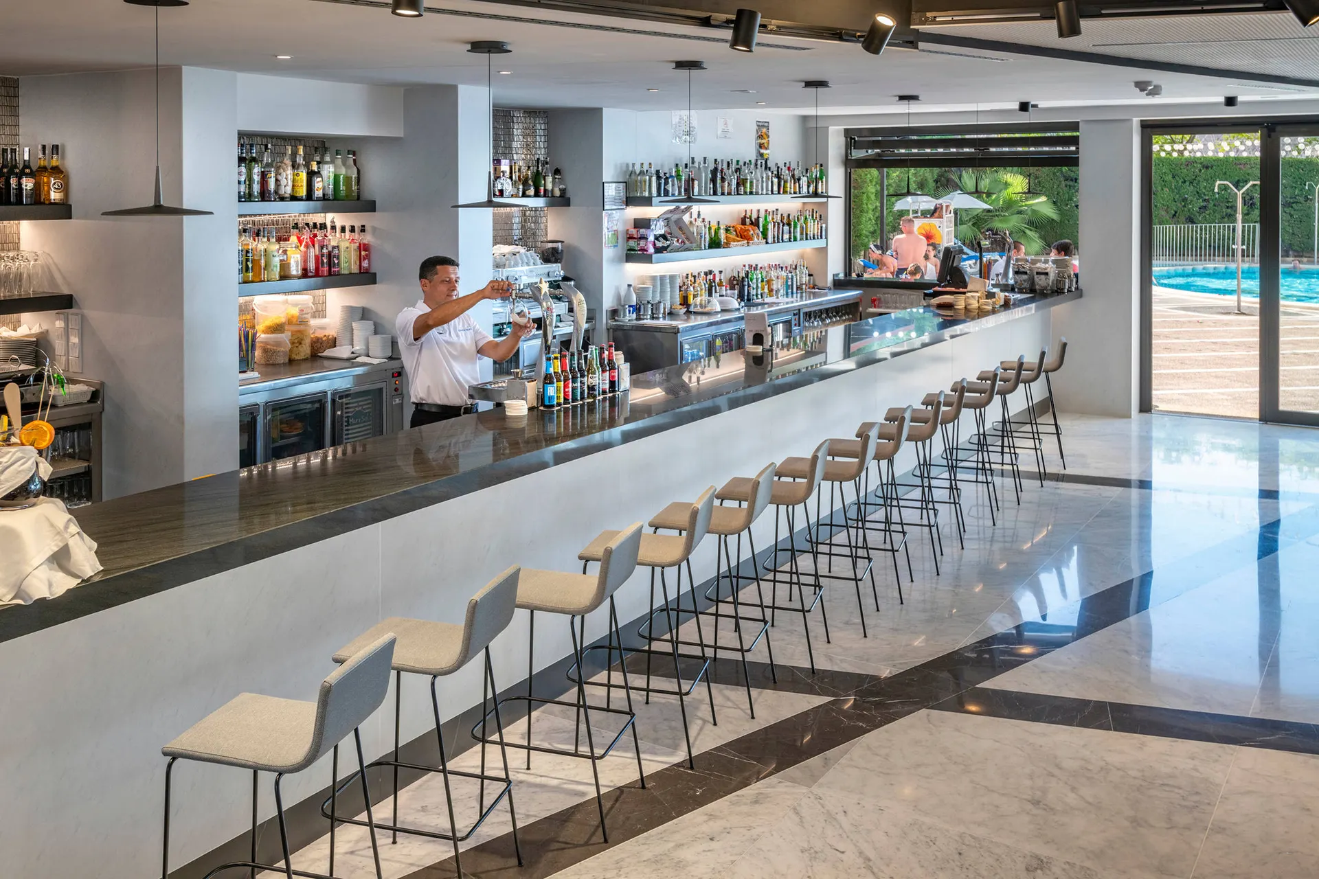 Bar