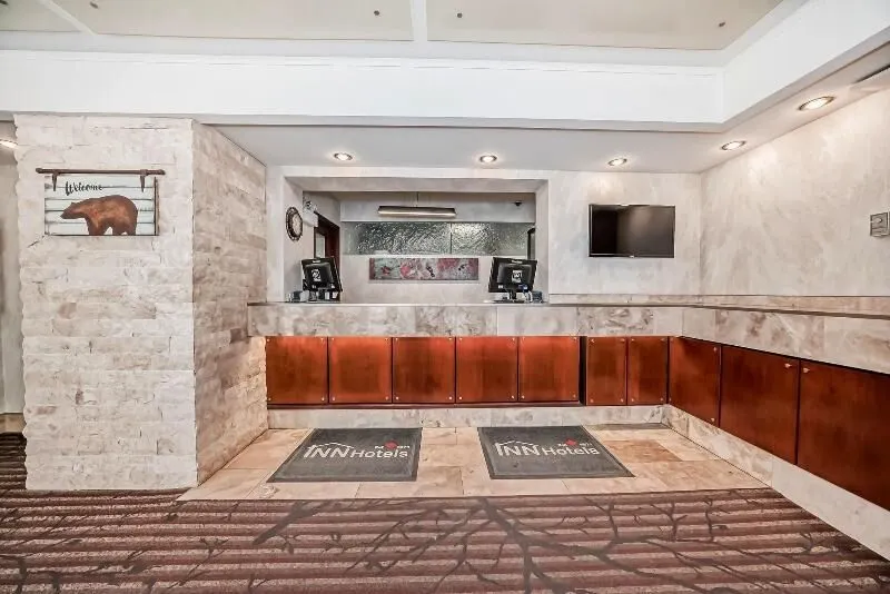 Jasper Inn & Suites.