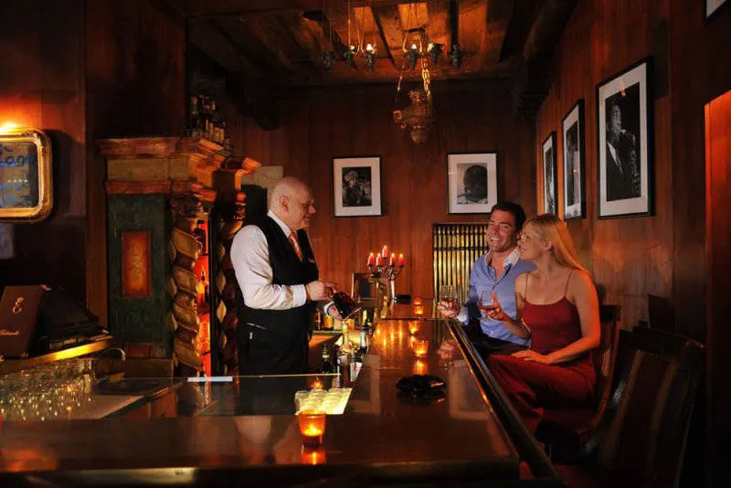 Bar