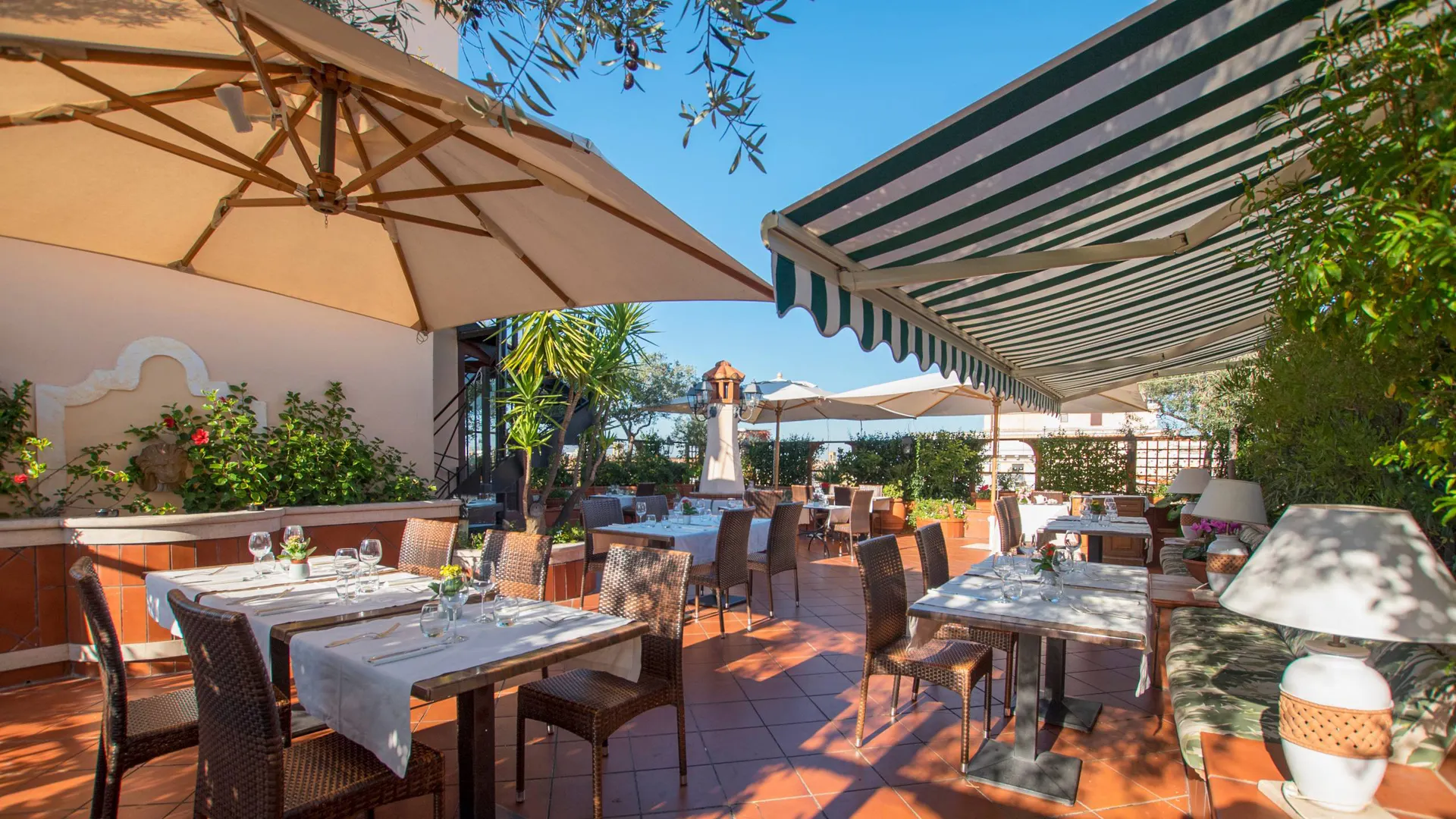 Hotel Diana Roof Garden