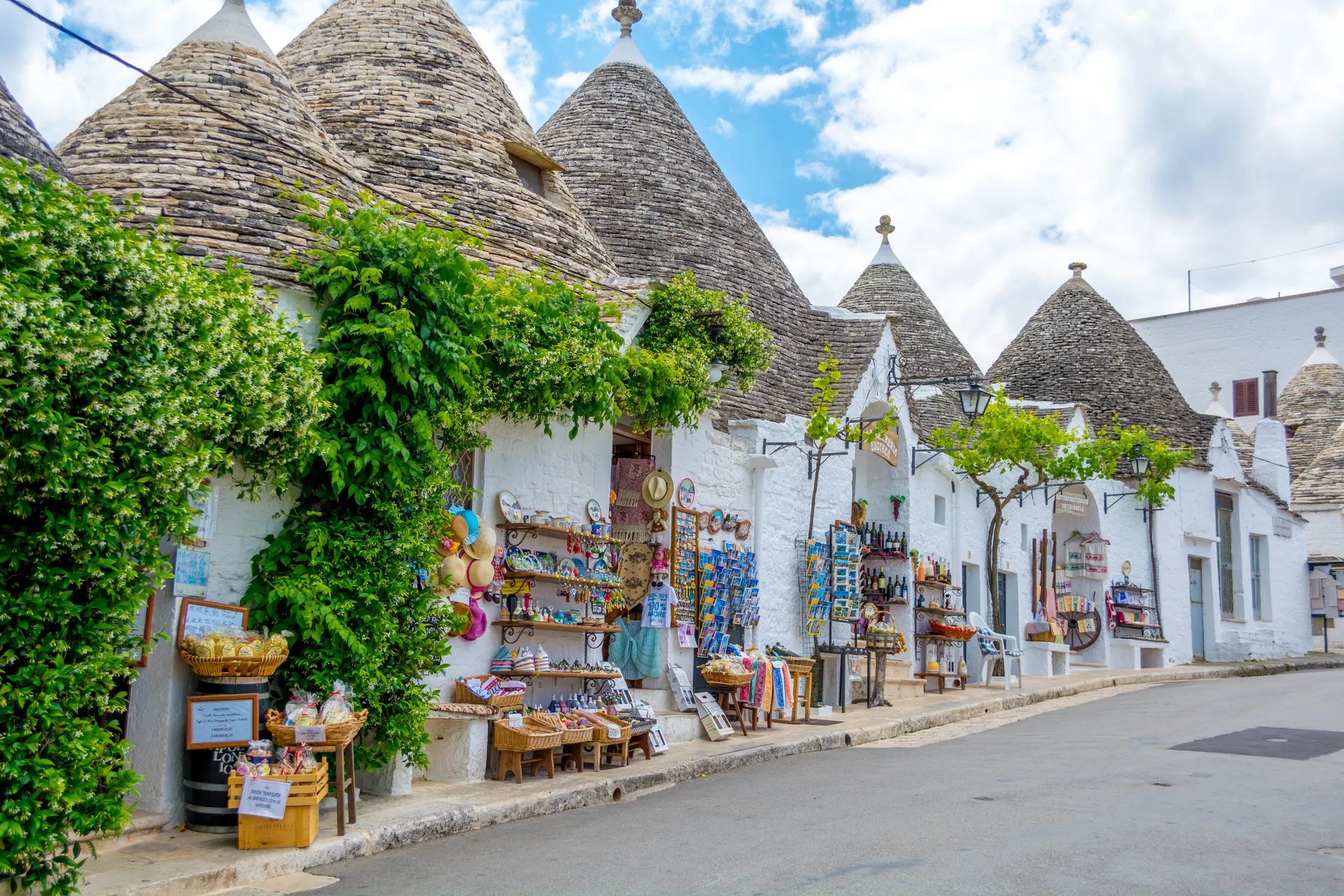 Alberobello - AdobeStock_123229089