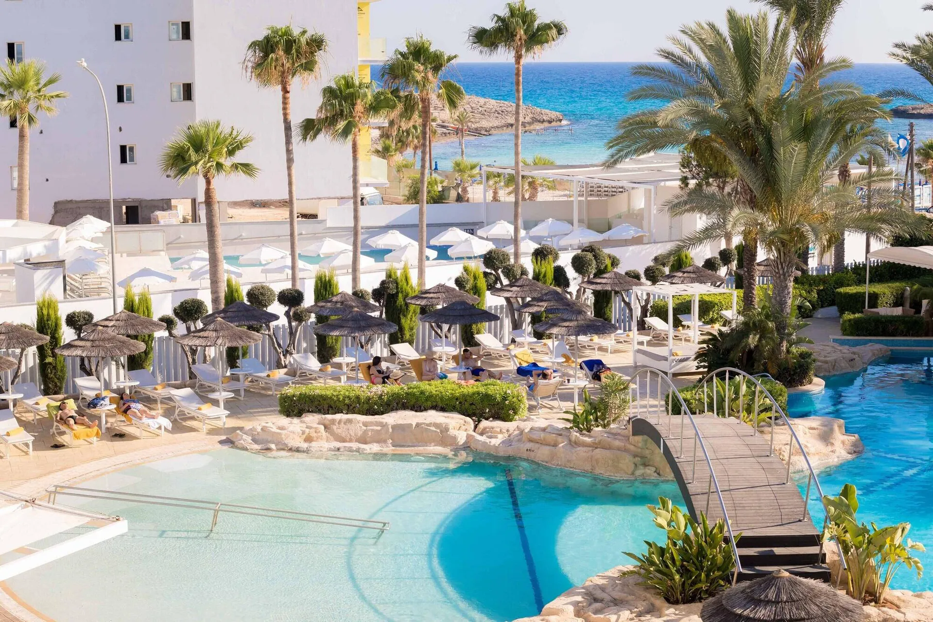 Online bestellen: Tasia Maris Beach Hotel & Spa