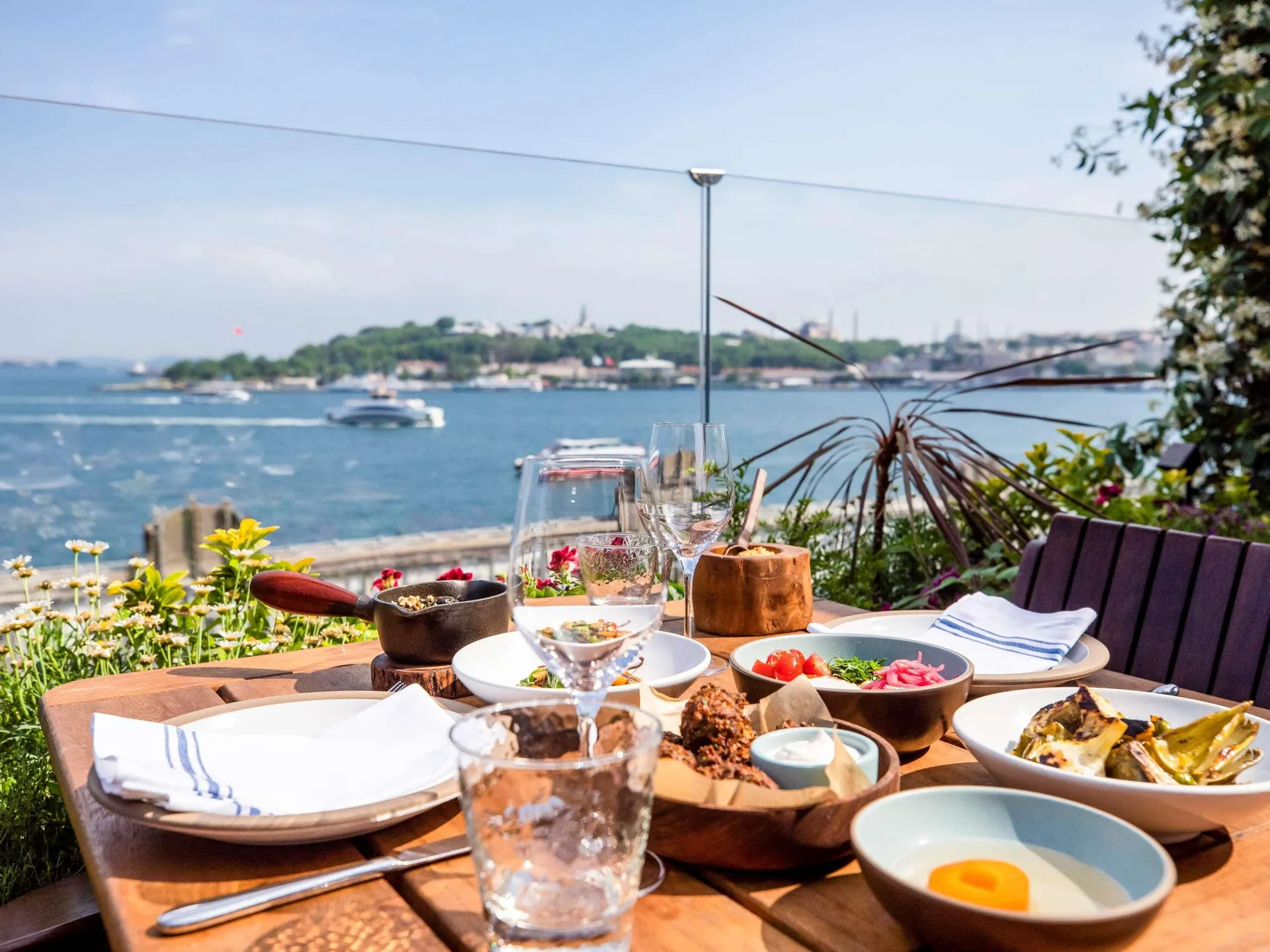 Novotel Istanbul Bosphorus afbeelding