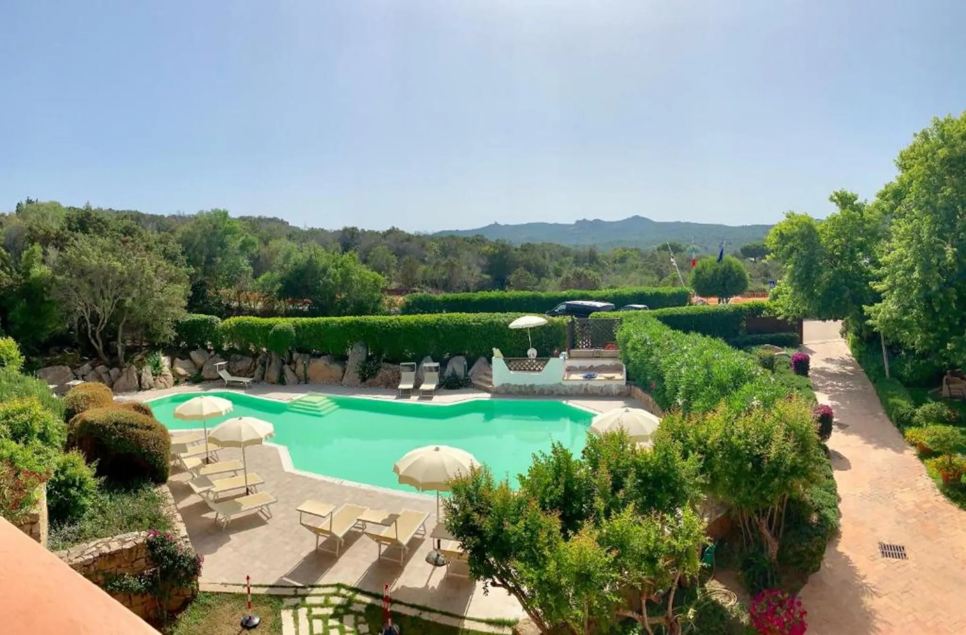 Green Park Hotel.