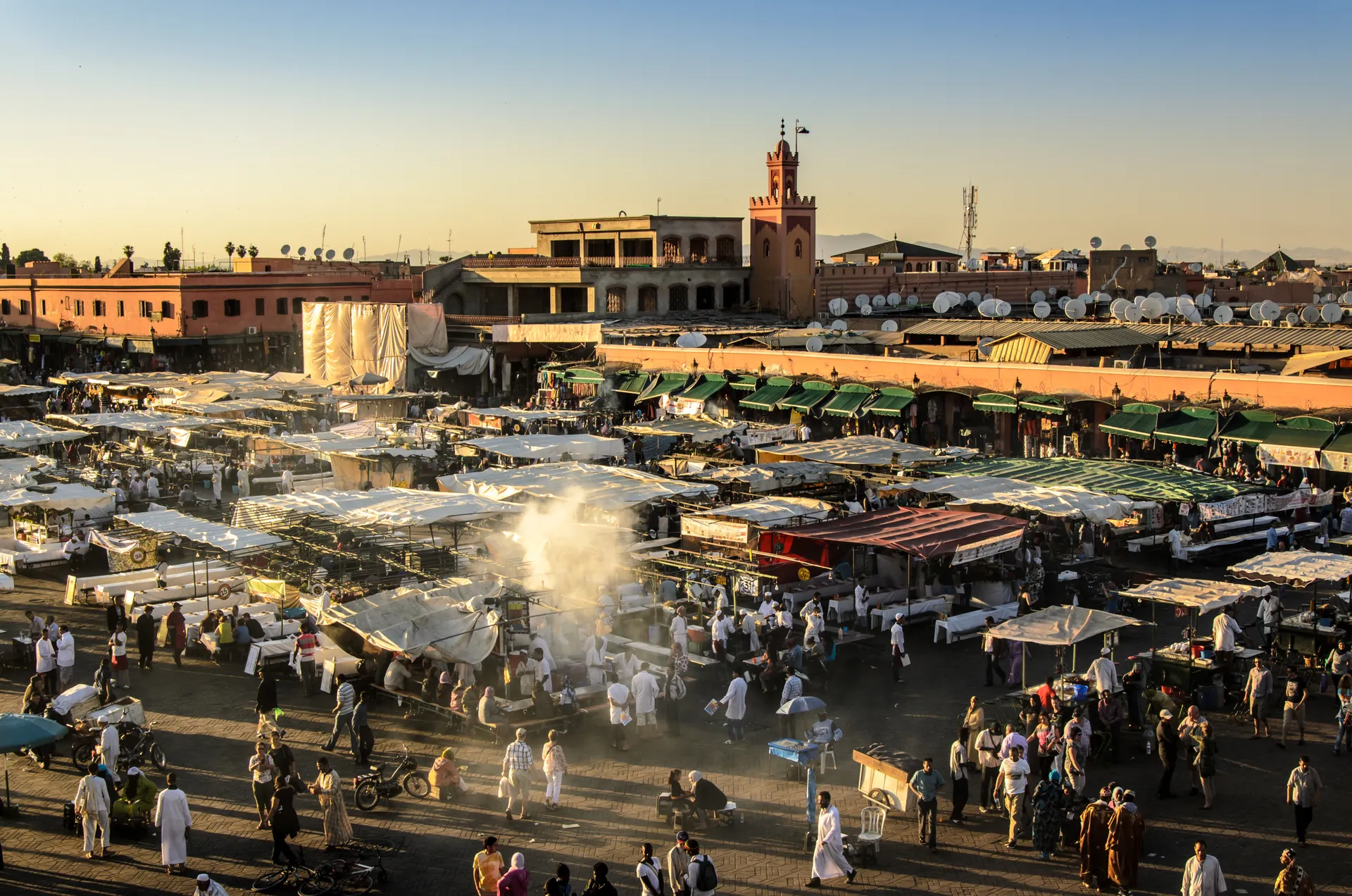 Stedentrip Marrakech, Djemaa el Fna plein, Marrakech, Marokko | de Jong Intra Vakanties