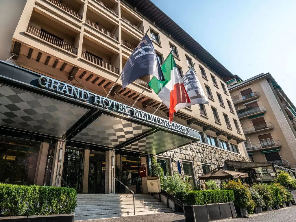 Online bestellen: Grand Hotel Mediterraneo