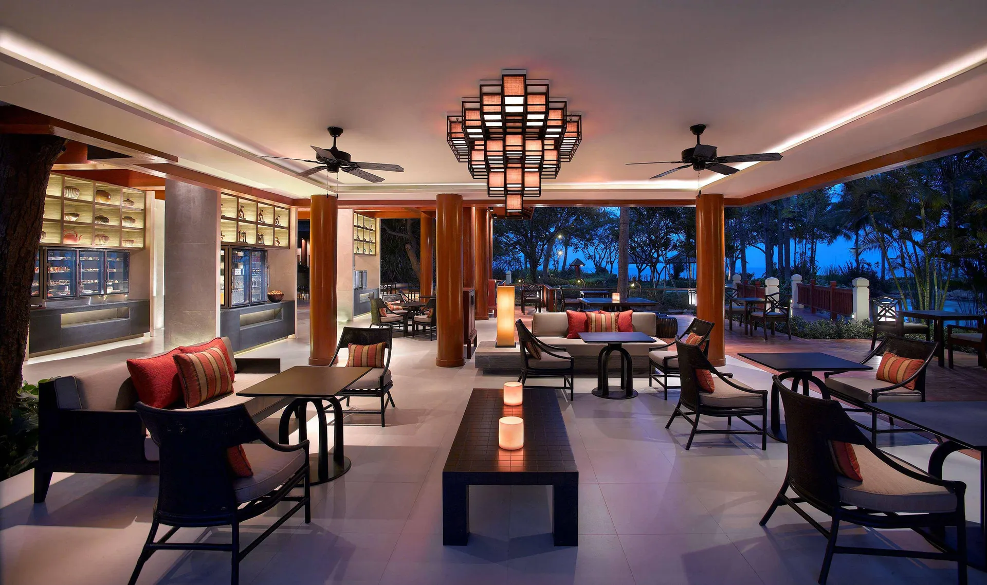Regency Club Lounge