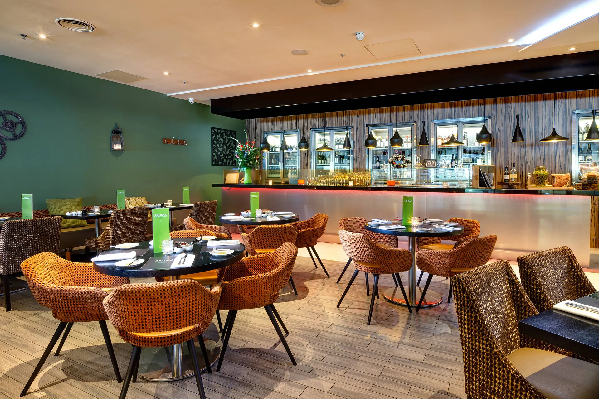 Online bestellen: Novotel London West