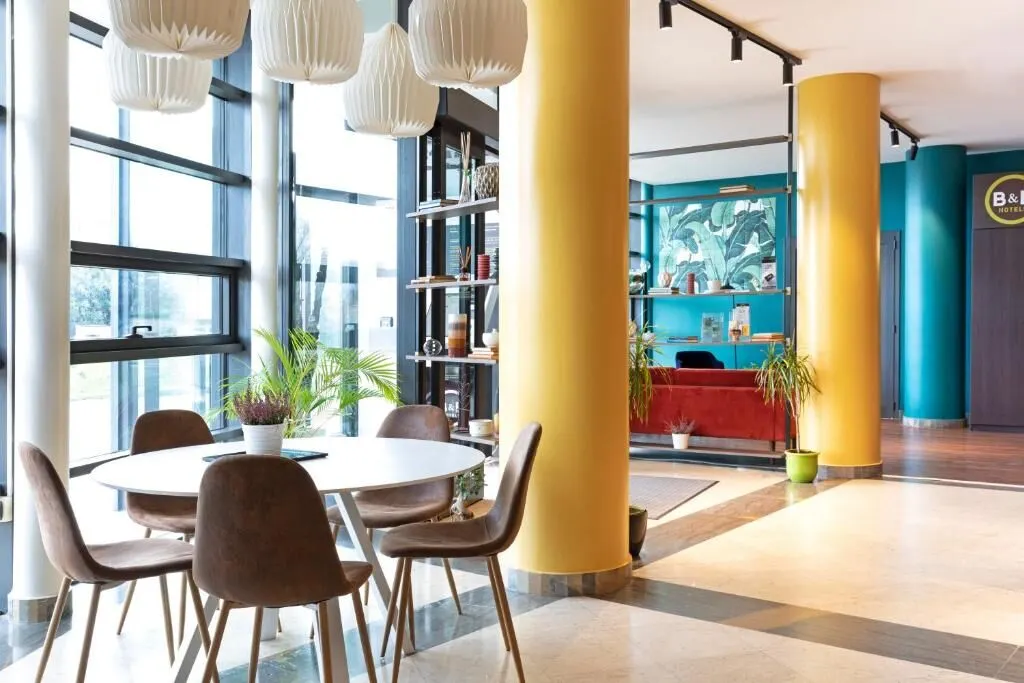 B&B HOTEL Pisa Airport.