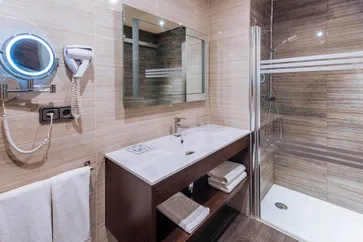 Voorbeeld badkamer, Hotel Tropic Park