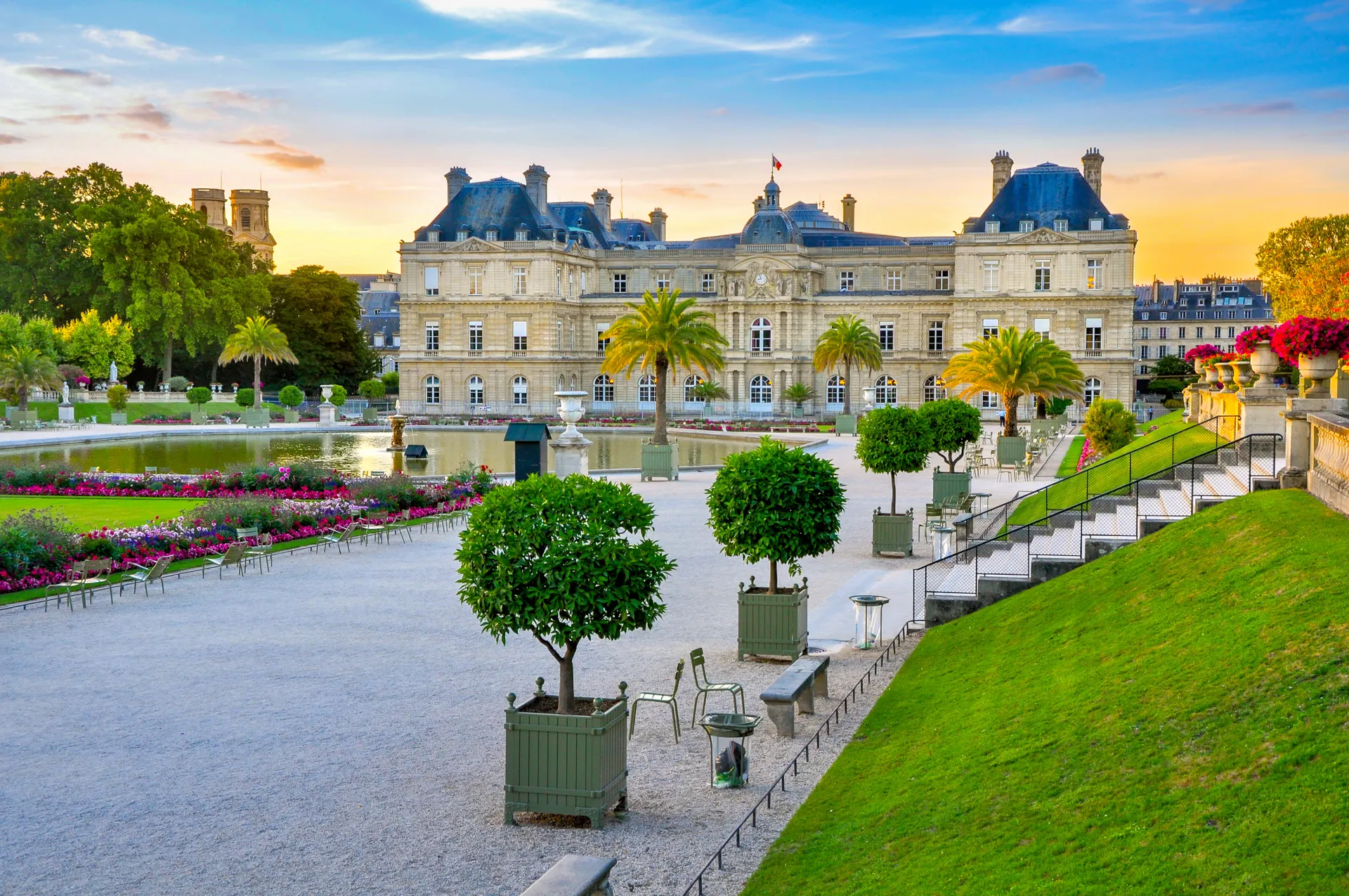 Versailles, Parijs AdobeStock_165790780
