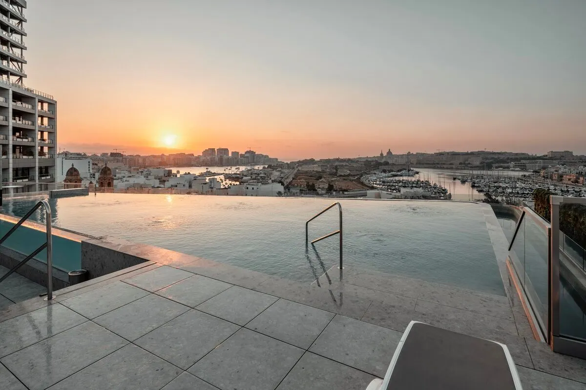 Grands Suites Hotel Residences & Spa, Gzira