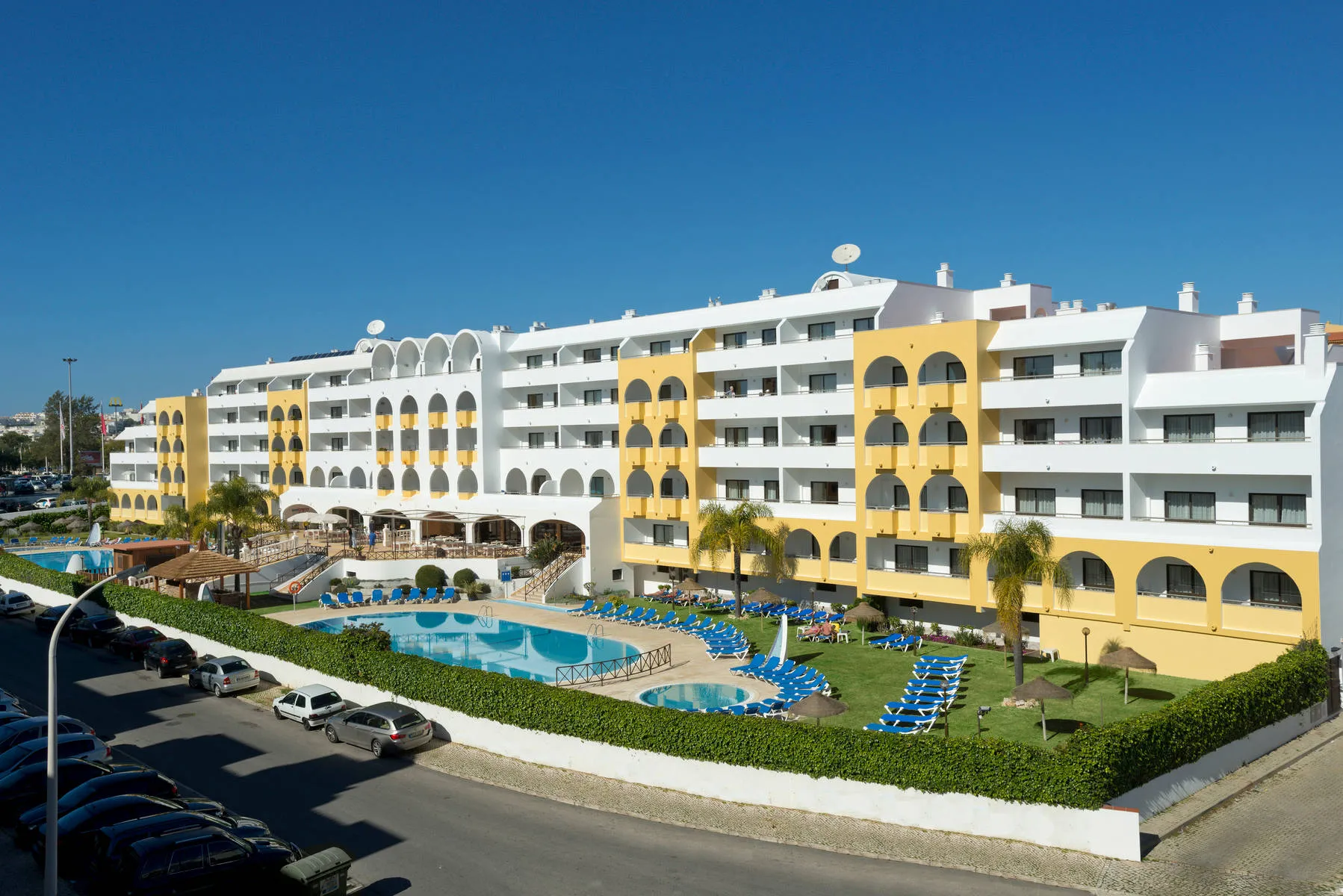 Paladim & Alagoa Mar Aparthotels