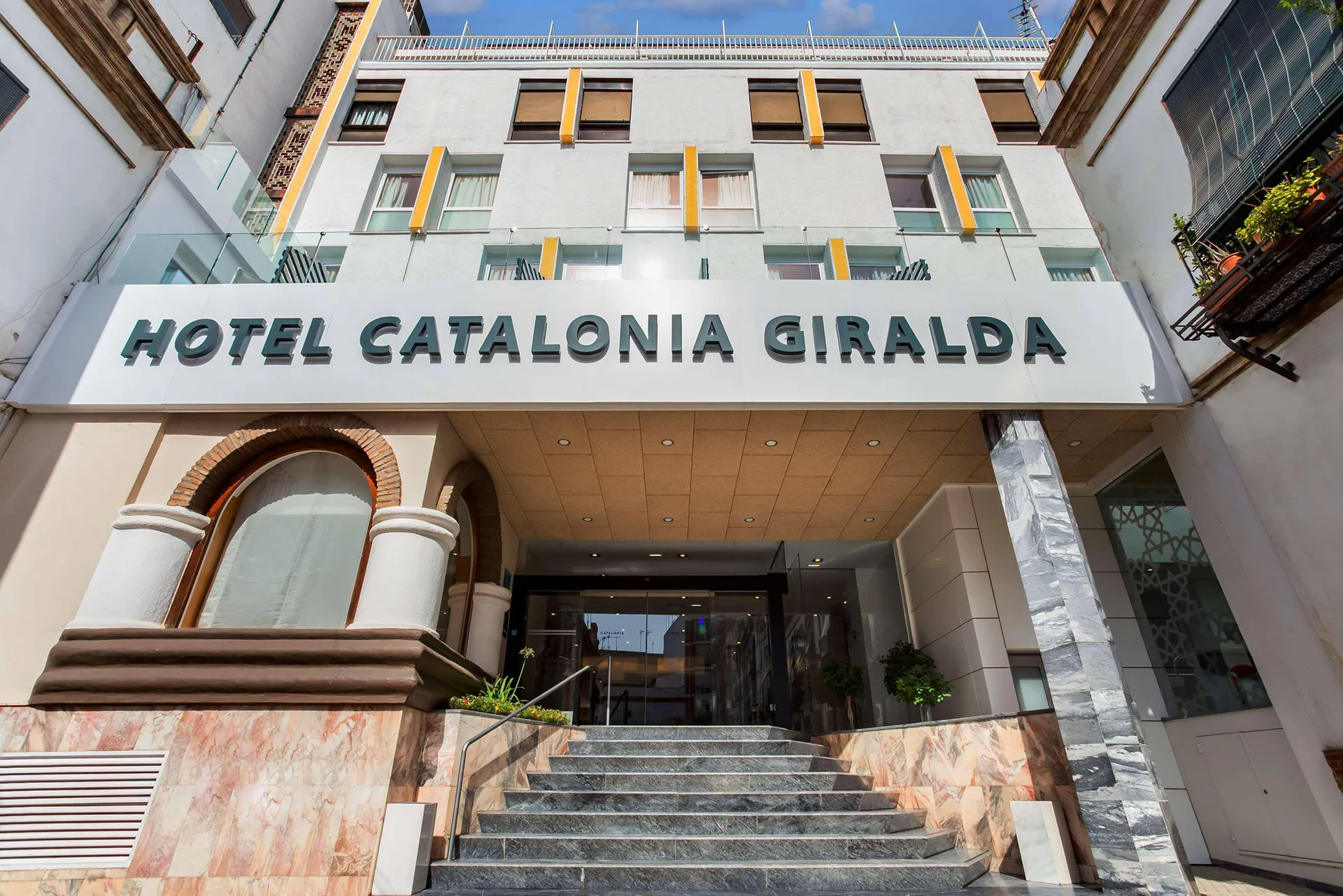 Online bestellen: Hotel Catalonia Giralda