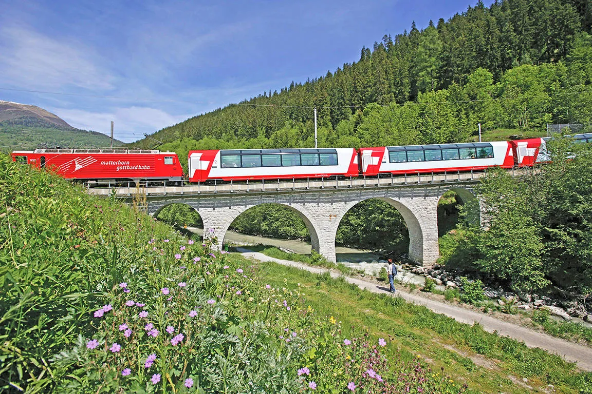 Online bestellen: 13-daagse rondreis per trein Glacier Express, Milaan en München