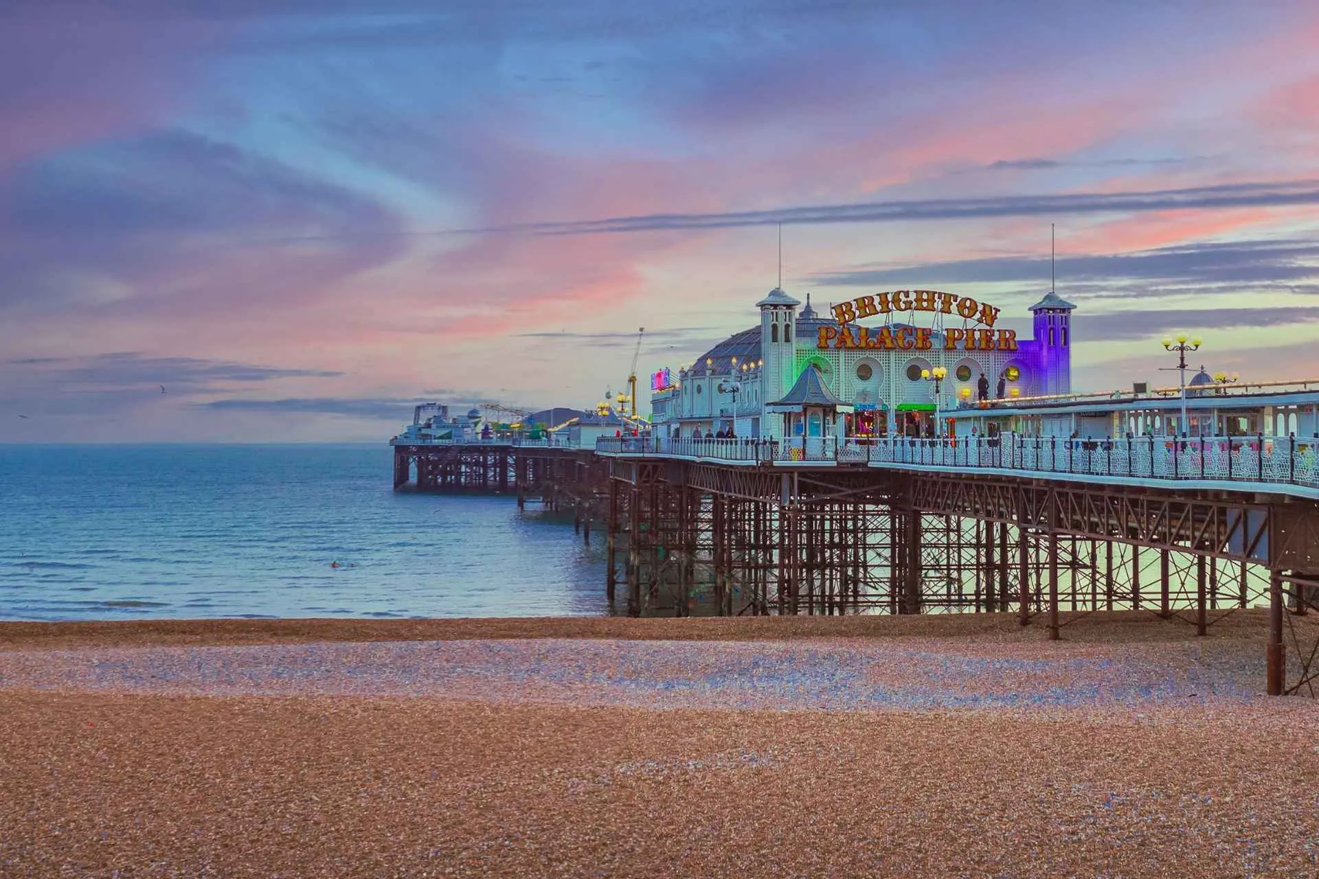 Brighton Pier, Engeland, Verenigd Koninkrijk tijdens zonsondergang | de Jong Intra Vakanties