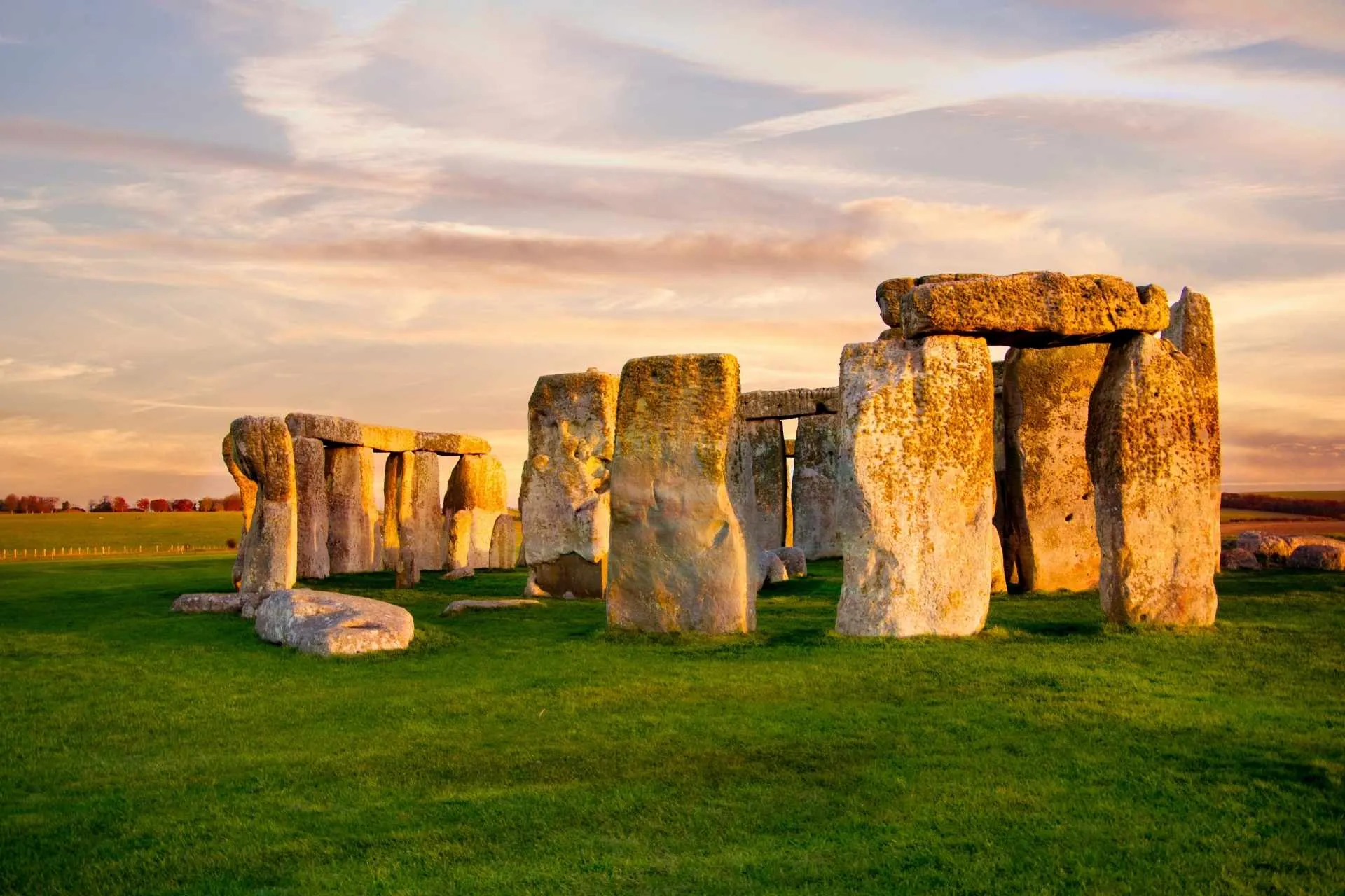 Close-up van het Stonehenge monument bij zonsondergang, Engeland, Verenigd Koninkrijk | de Jong Intra Vakanties