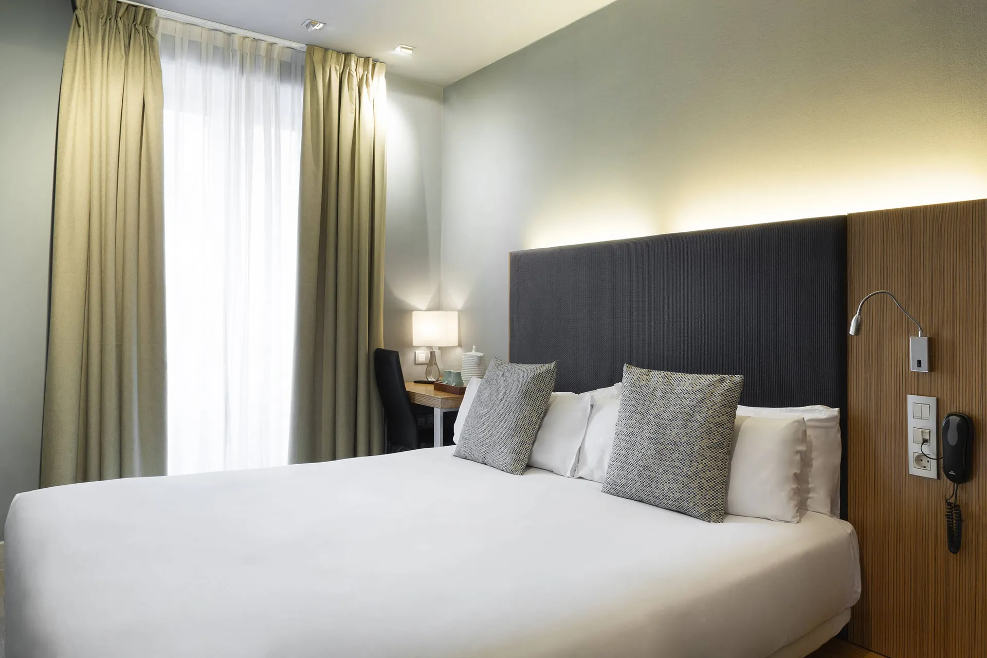 Hotel Petit Palace Tres Cruces