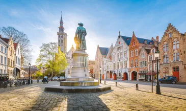 Jan van Eyck plein, Brugge