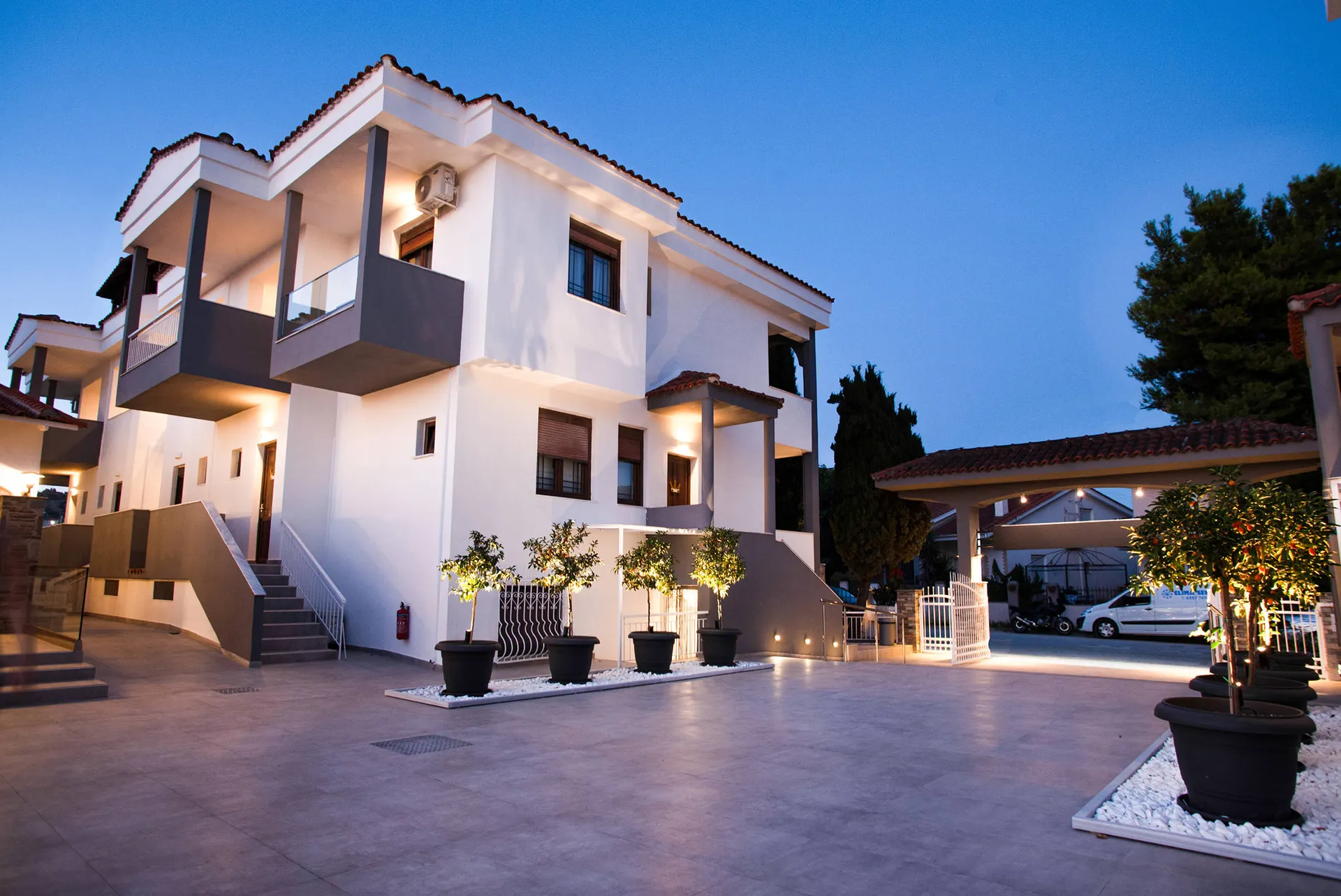 acrotel-lily-ann-village
