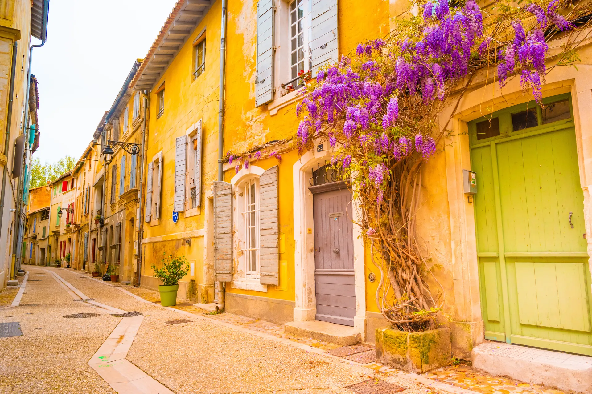 Arles