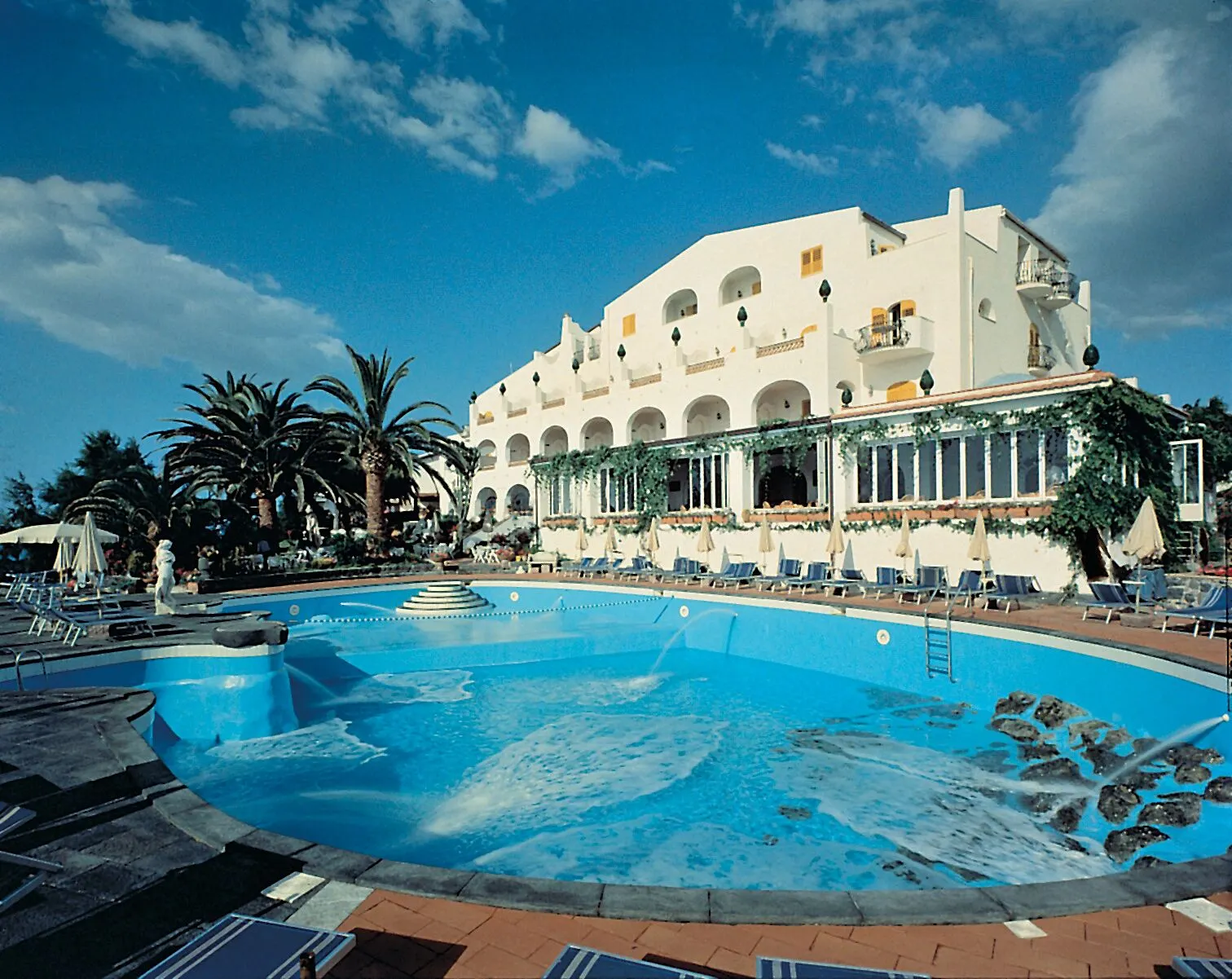 Hotel Arathena Rocks.