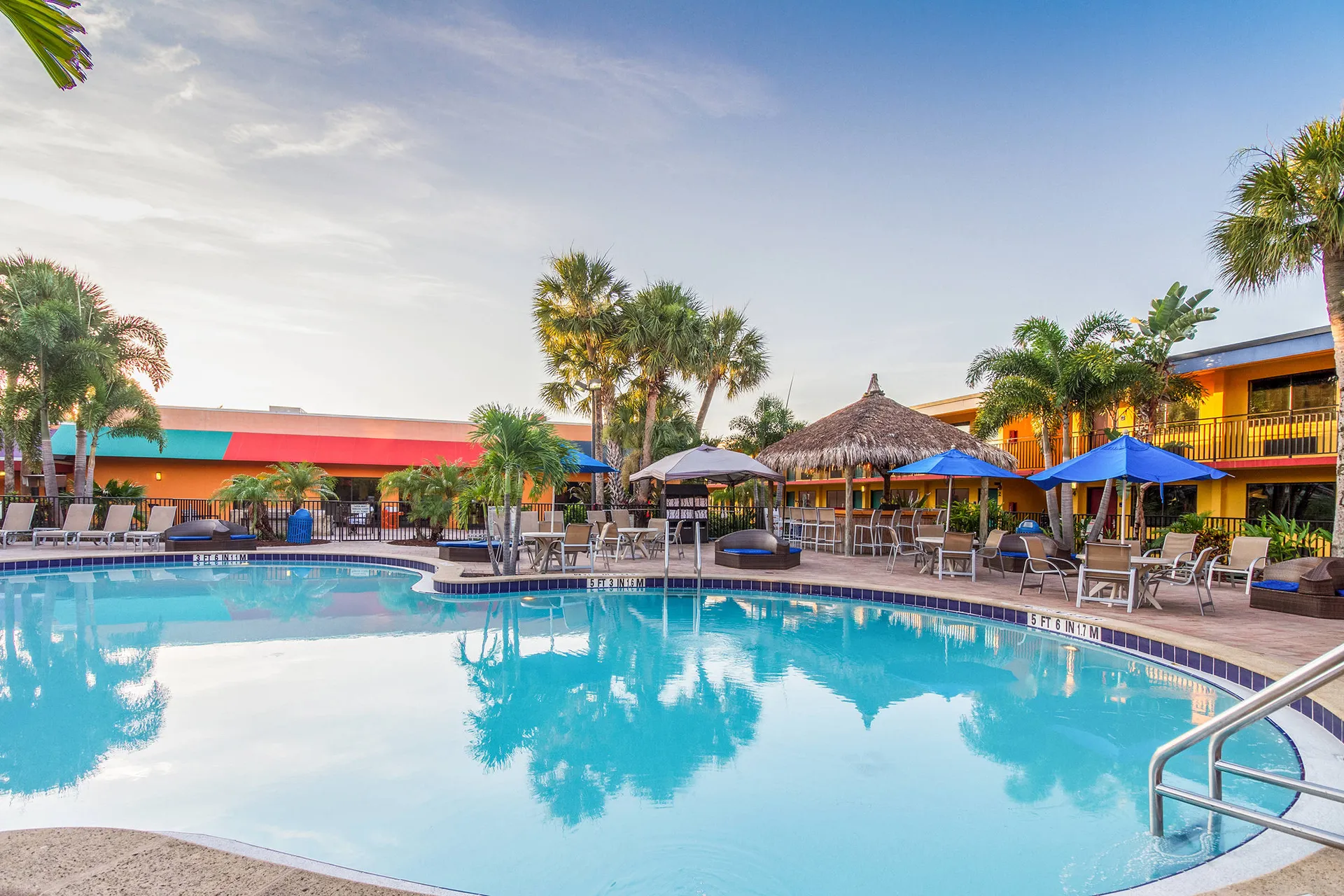 Online bestellen: CoCo Key Hotel & Water Resort
