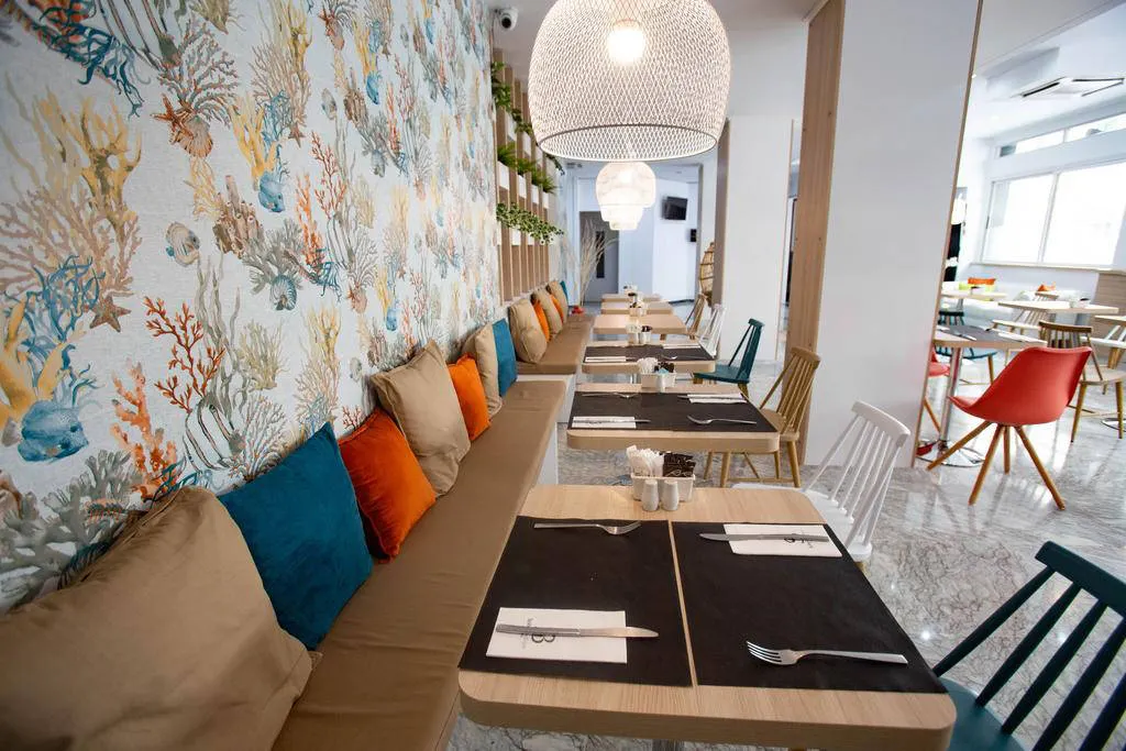 Online bestellen: Soho Bahía Malaga Hotel