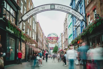 Stedentrip Londen, Carnaby Street, Londen, Groot-Brittannië | de Jong Intra Vakanties