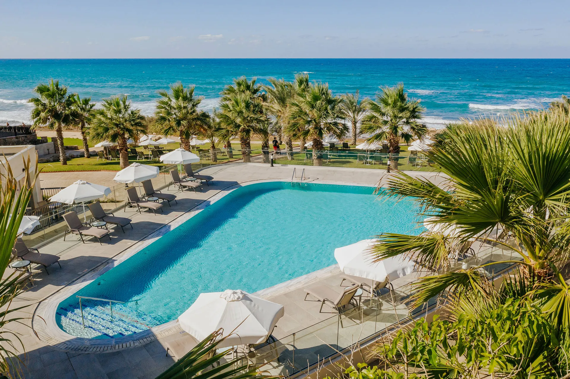 louis-paphos-breeze