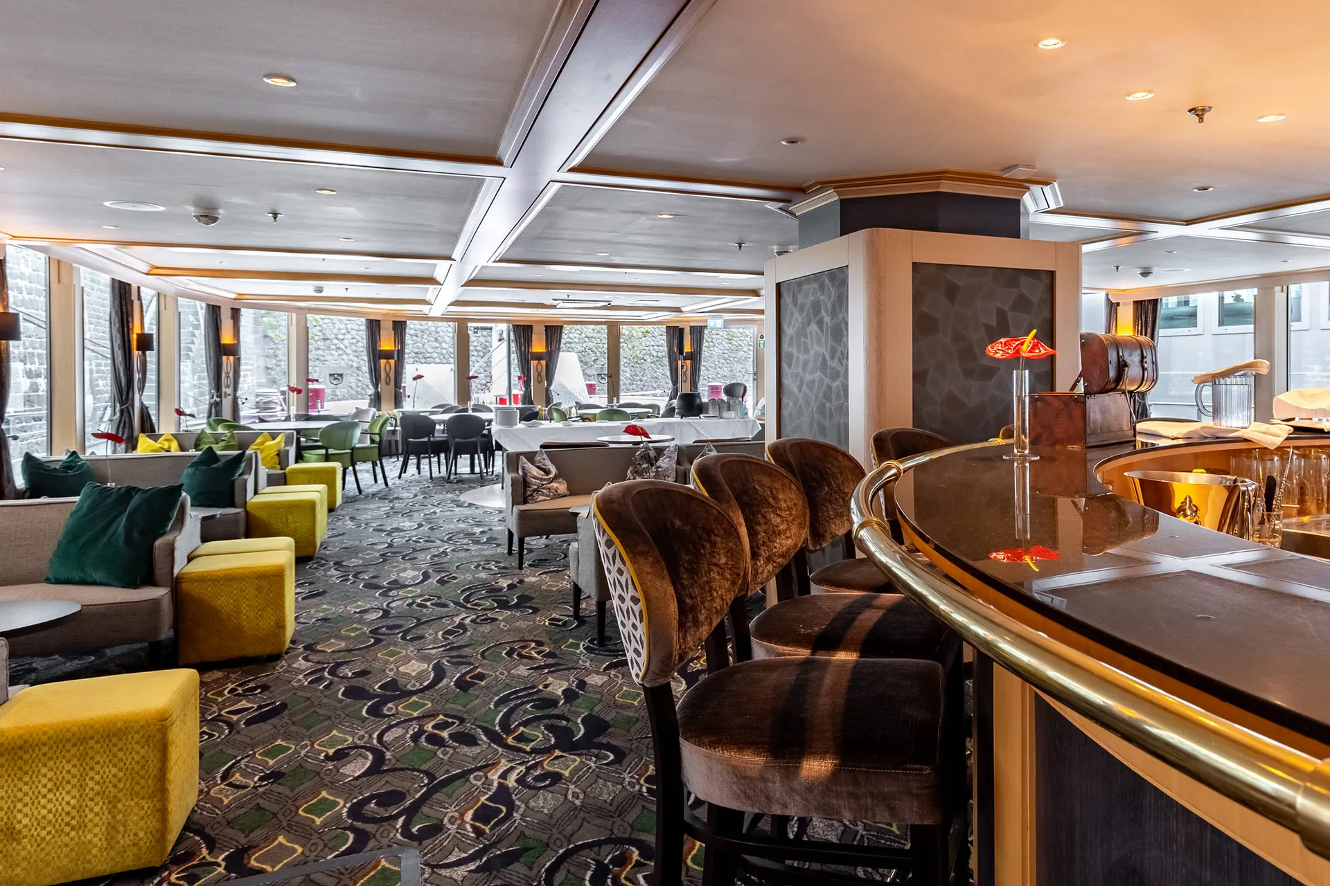 Serenade 1 Bar
