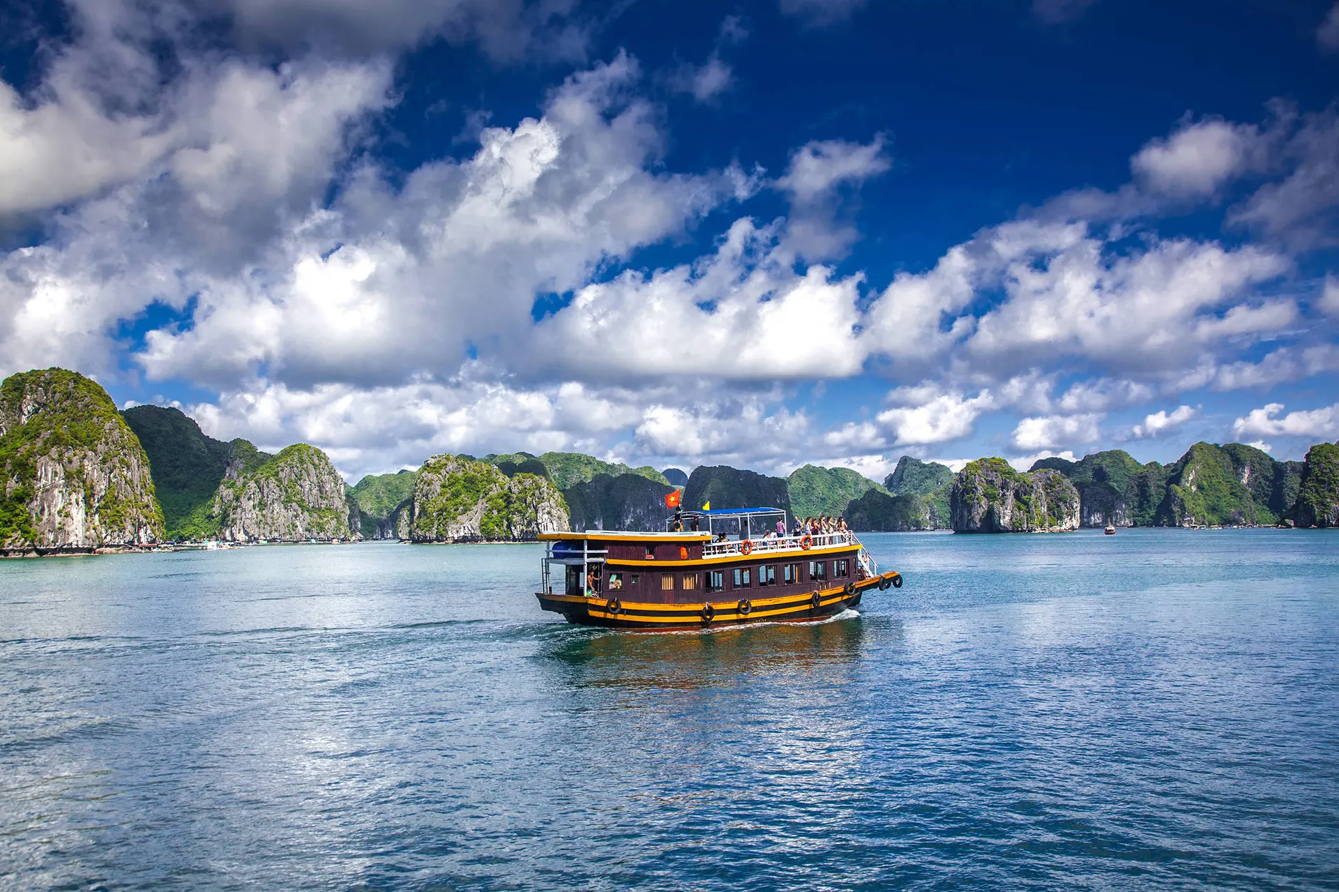 Ha Long Bay cruise